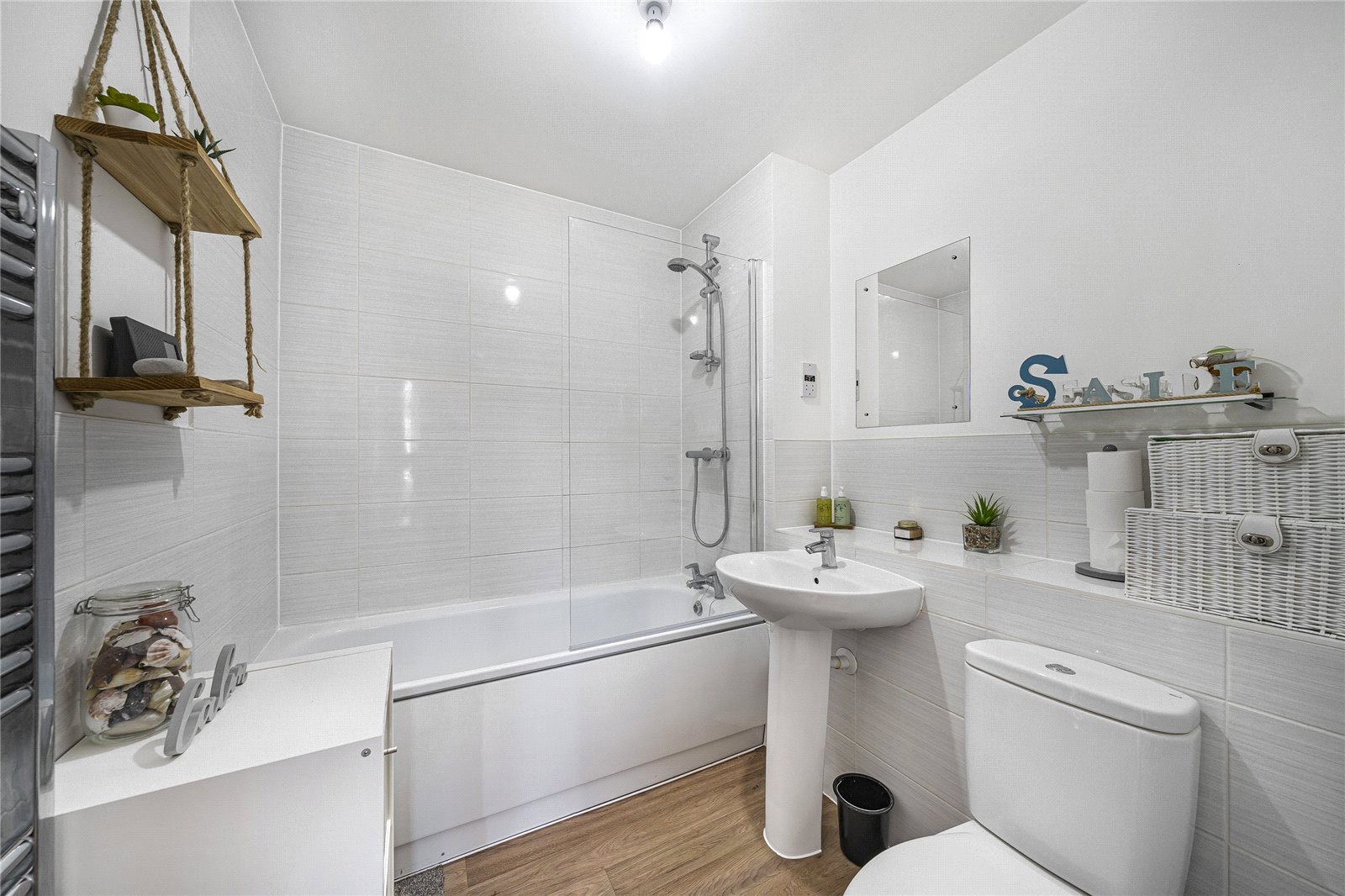 2 bedroom property for sale in Greenhithe | Robinson Jackson