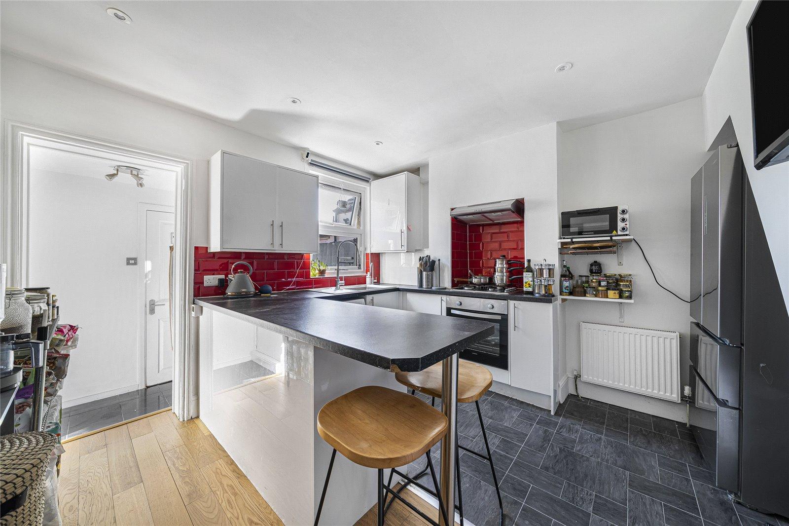 2 bedroom house for sale in Swanscombe | Robinson Jackson