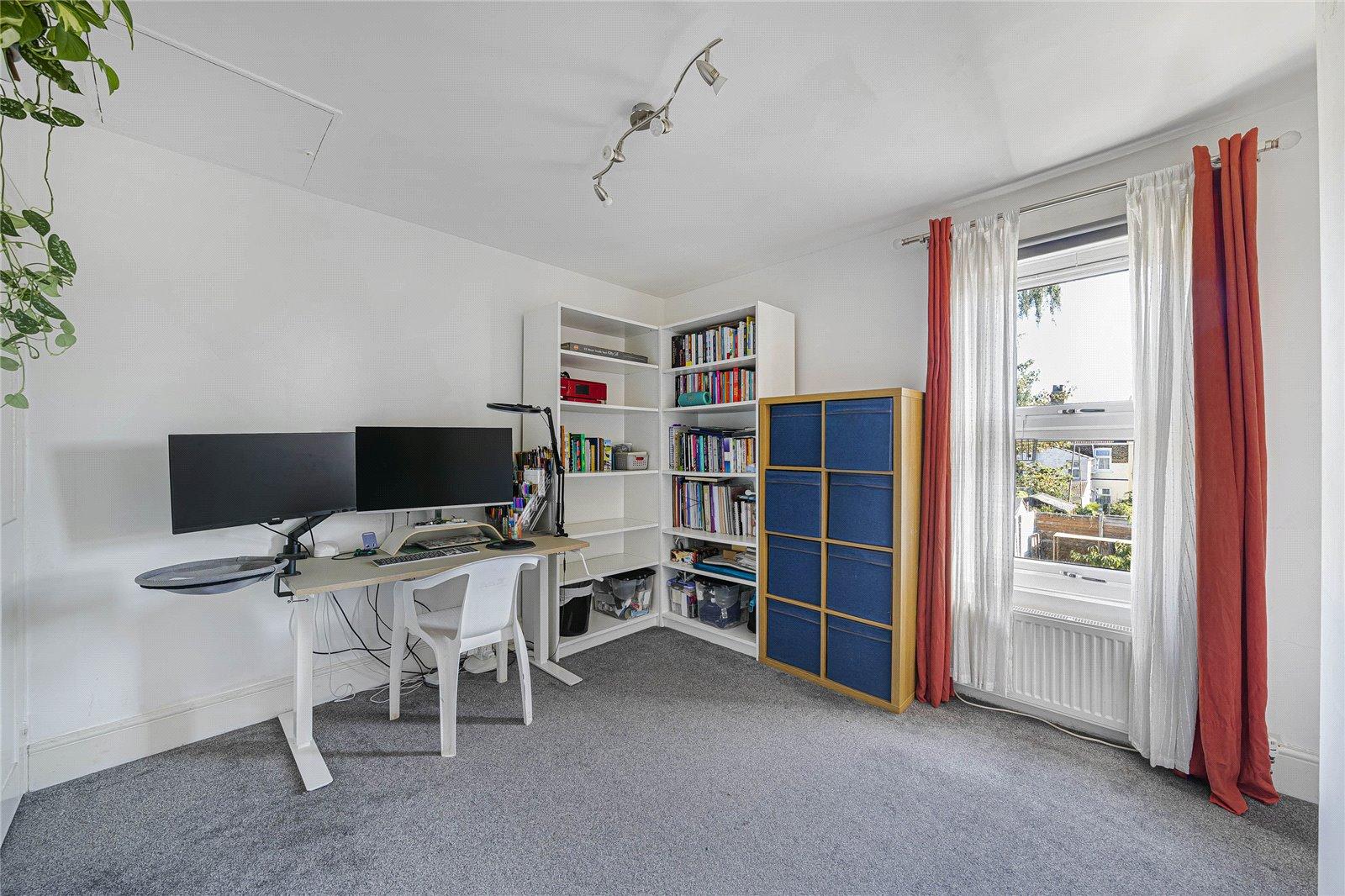 2 bedroom house for sale in Swanscombe | Robinson Jackson