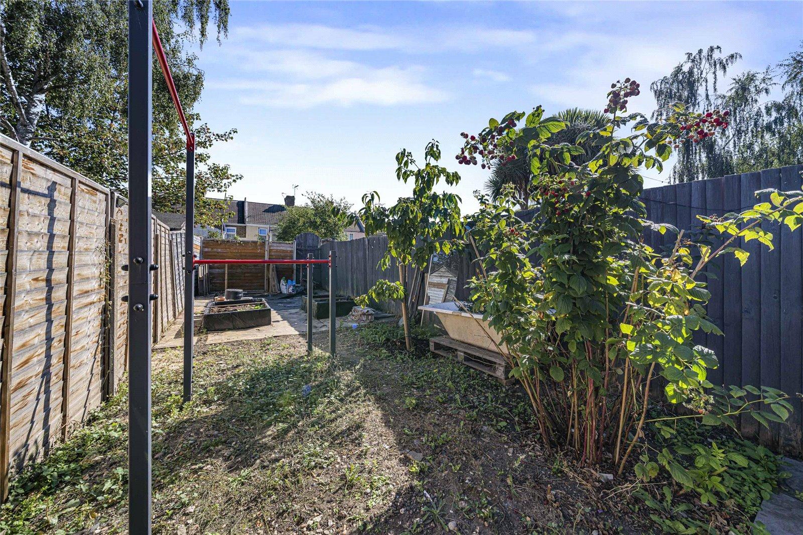2 bedroom house for sale in Swanscombe | Robinson Jackson
