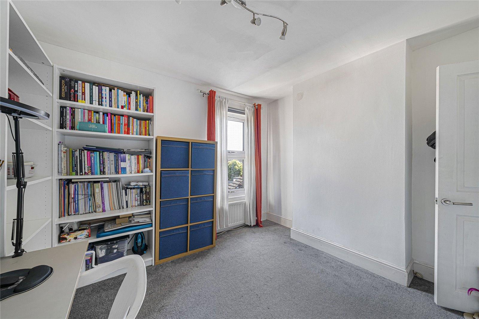 2 bedroom house for sale in Swanscombe | Robinson Jackson
