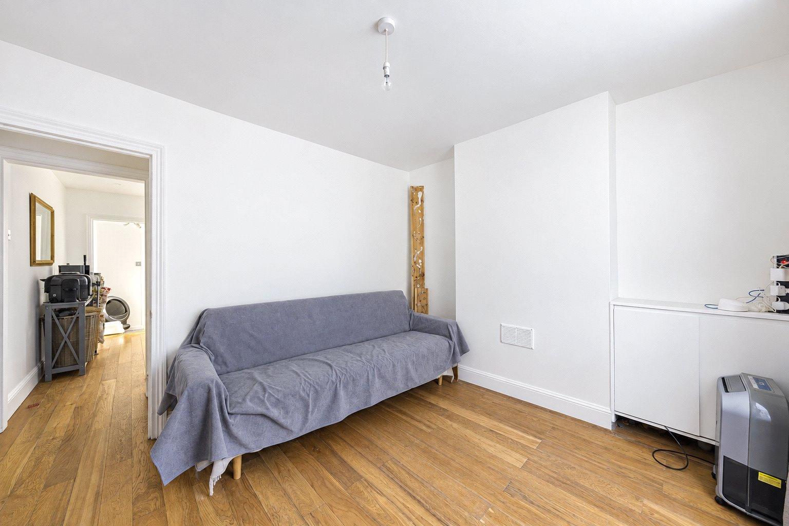 2 bedroom house for sale in Swanscombe | Robinson Jackson