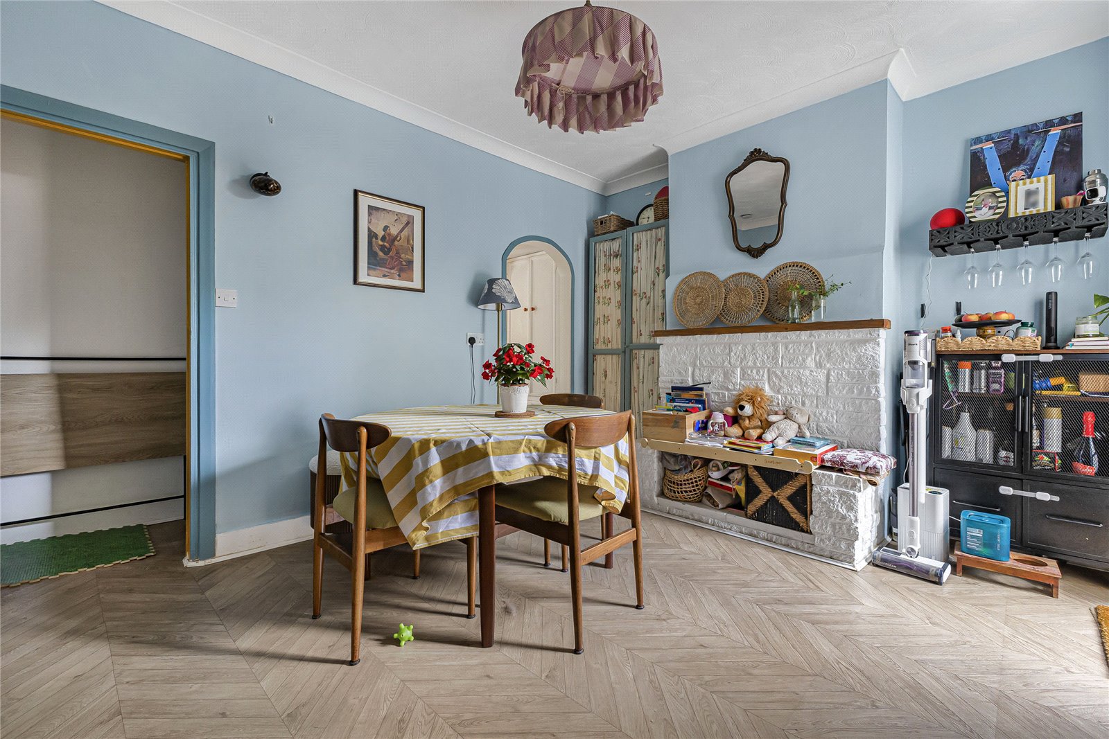 2 bedroom house for sale in Greenhithe | Robinson Jackson
