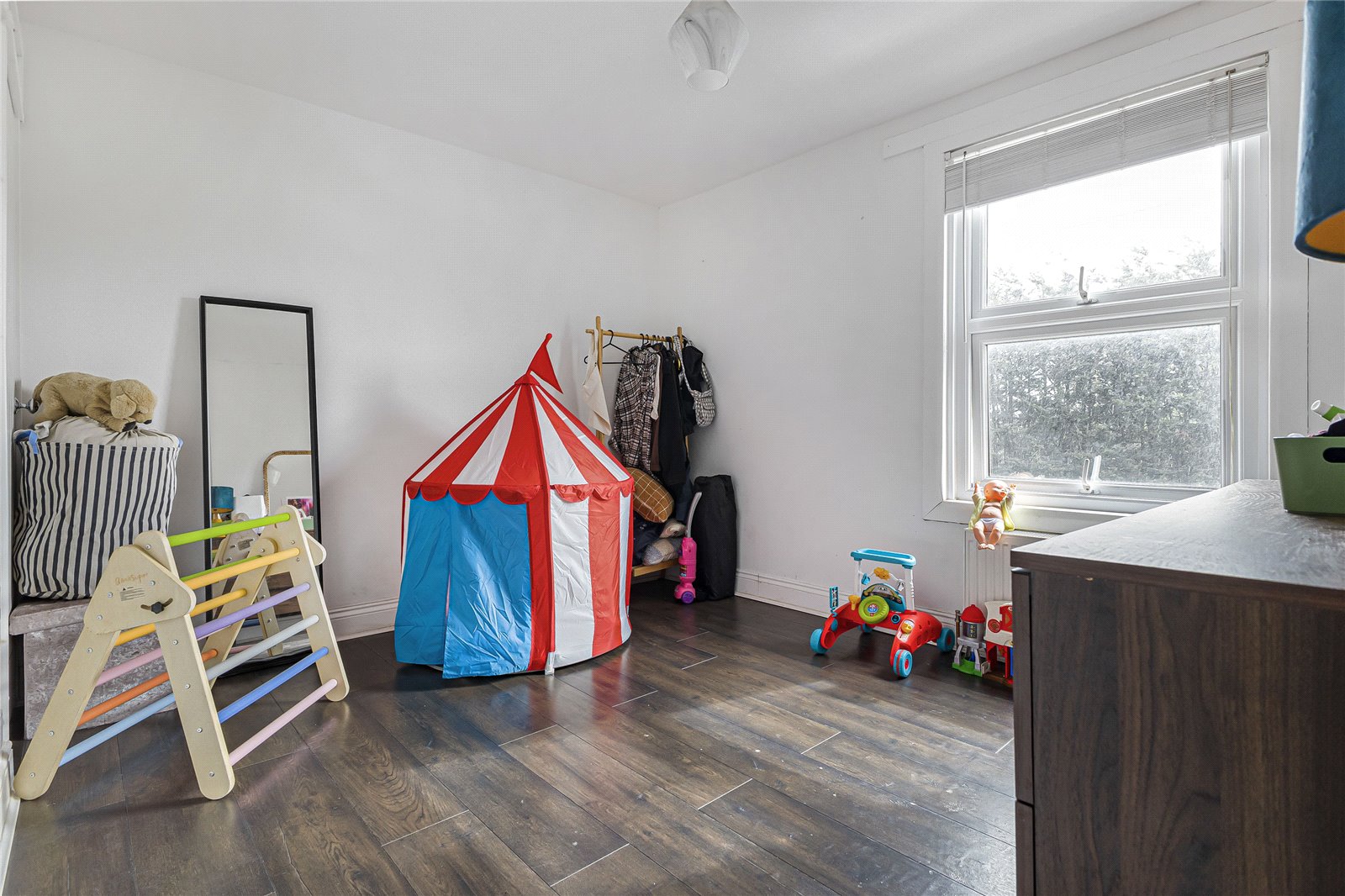 2 bedroom house for sale in Greenhithe | Robinson Jackson