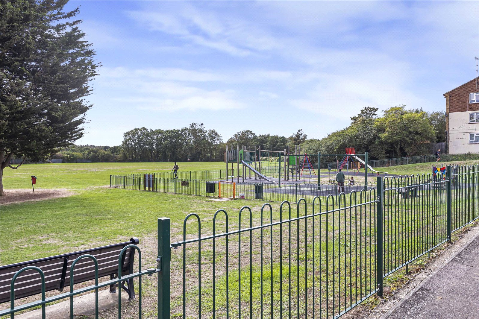 2 bedroom house for sale in Greenhithe | Robinson Jackson