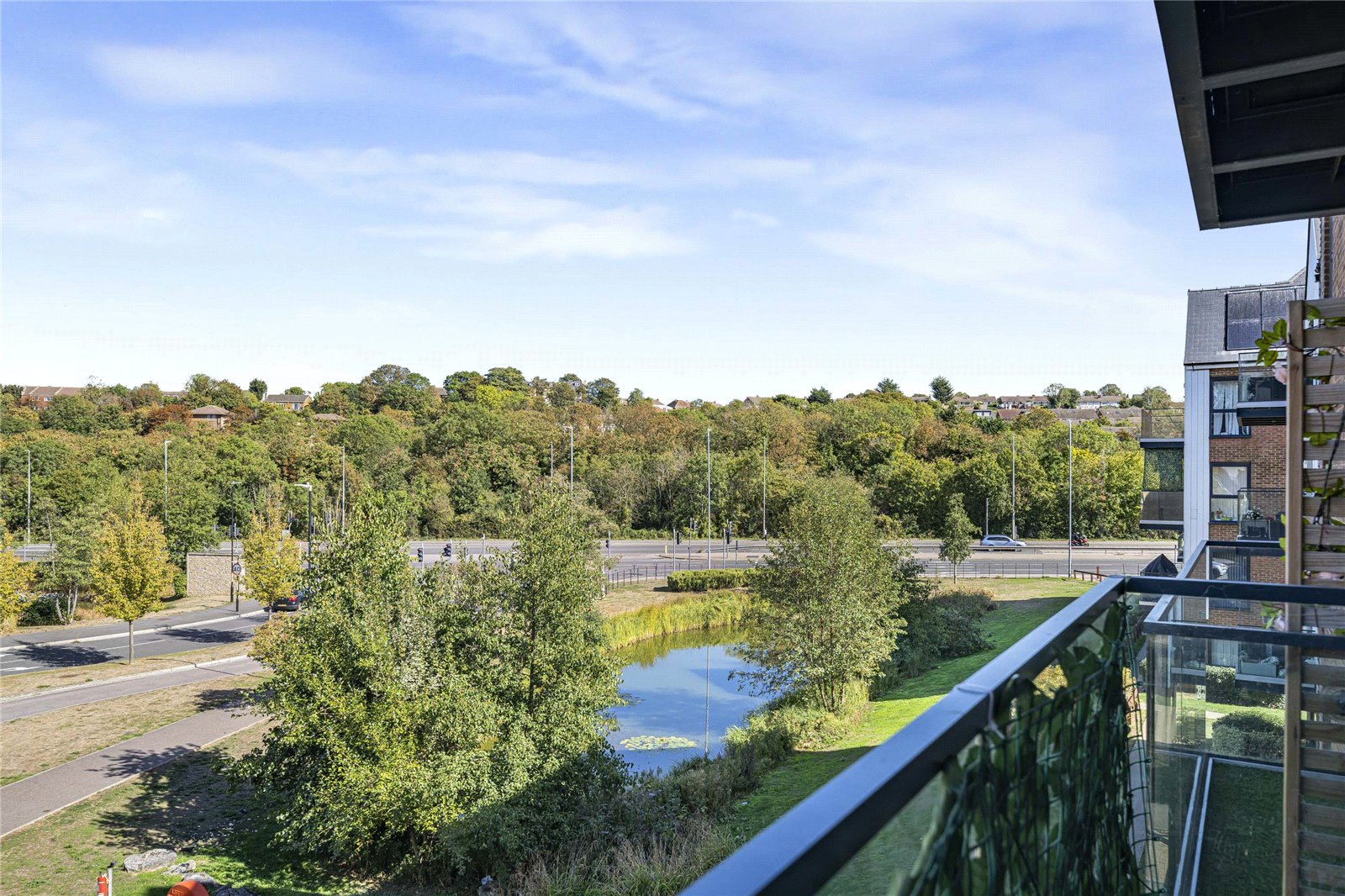 2 bedroom property for sale in Greenhithe | Robinson Jackson