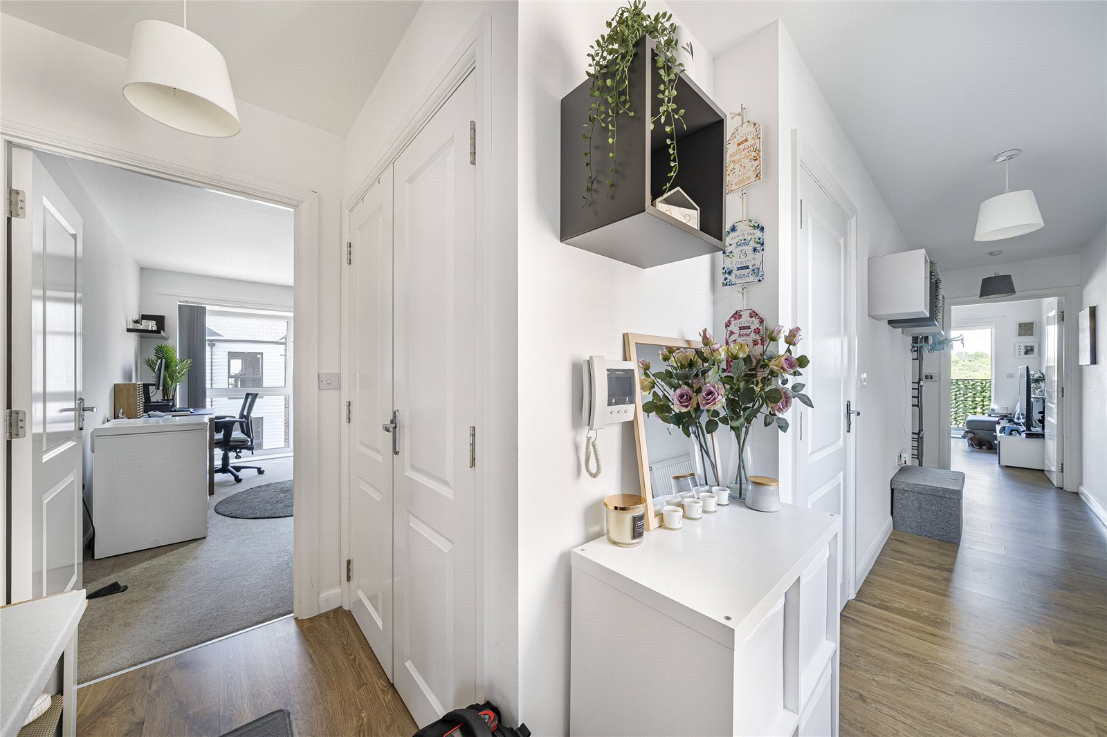 2 bedroom property for sale in Greenhithe | Robinson Jackson