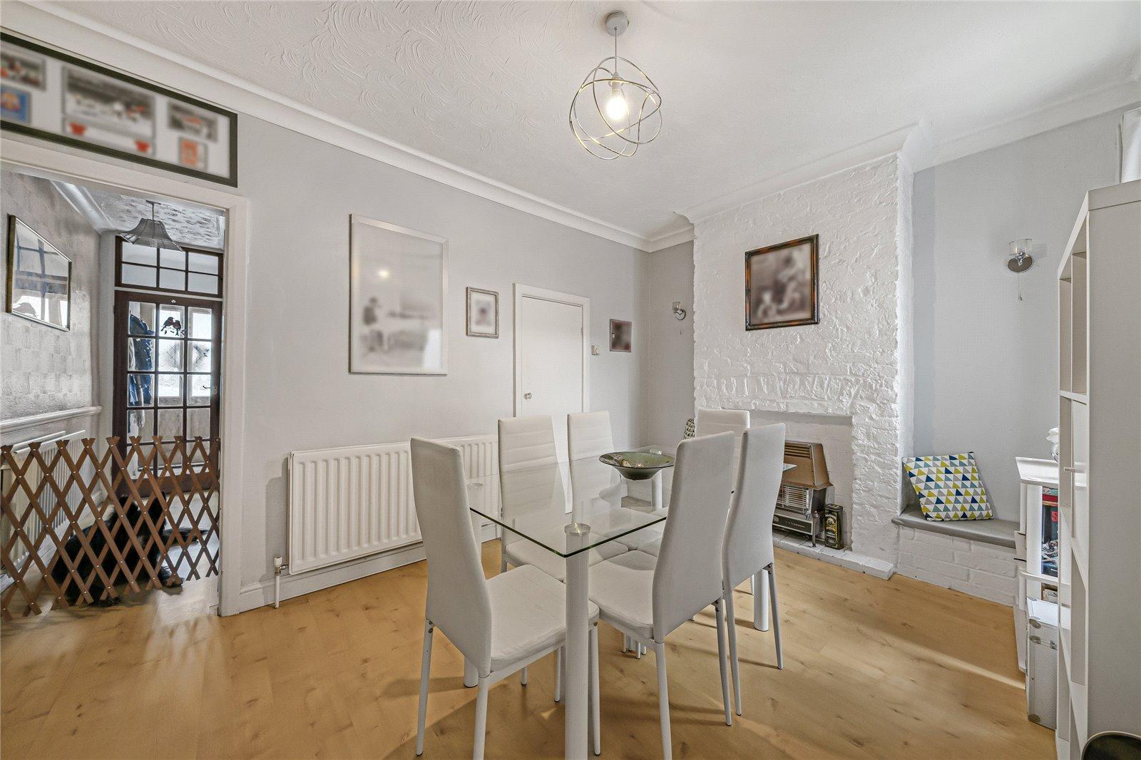2 bedroom house for sale in Greenhithe | Robinson Jackson