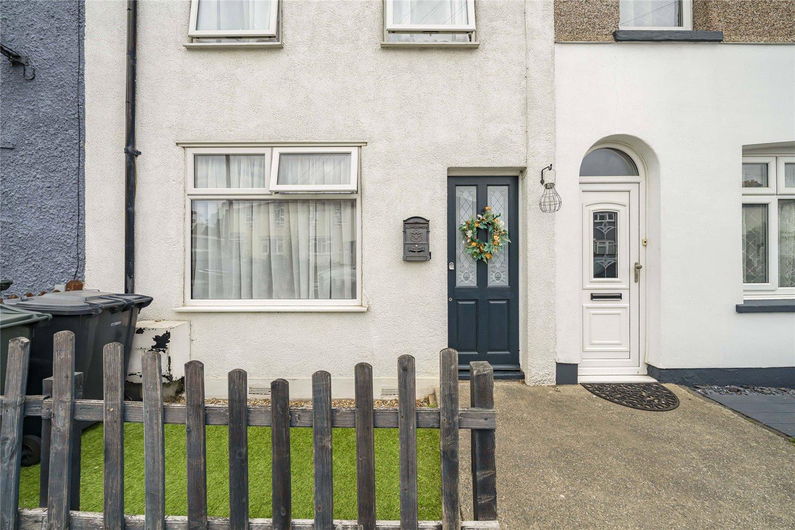 2 bedroom house for sale in Greenhithe | Robinson Jackson