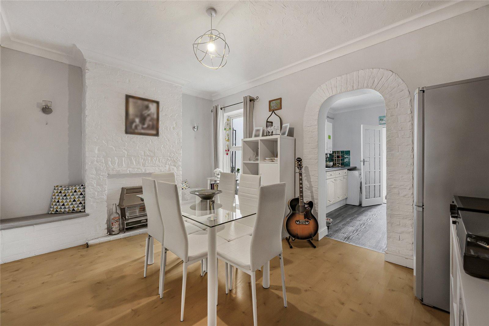 2 bedroom house for sale in Greenhithe | Robinson Jackson