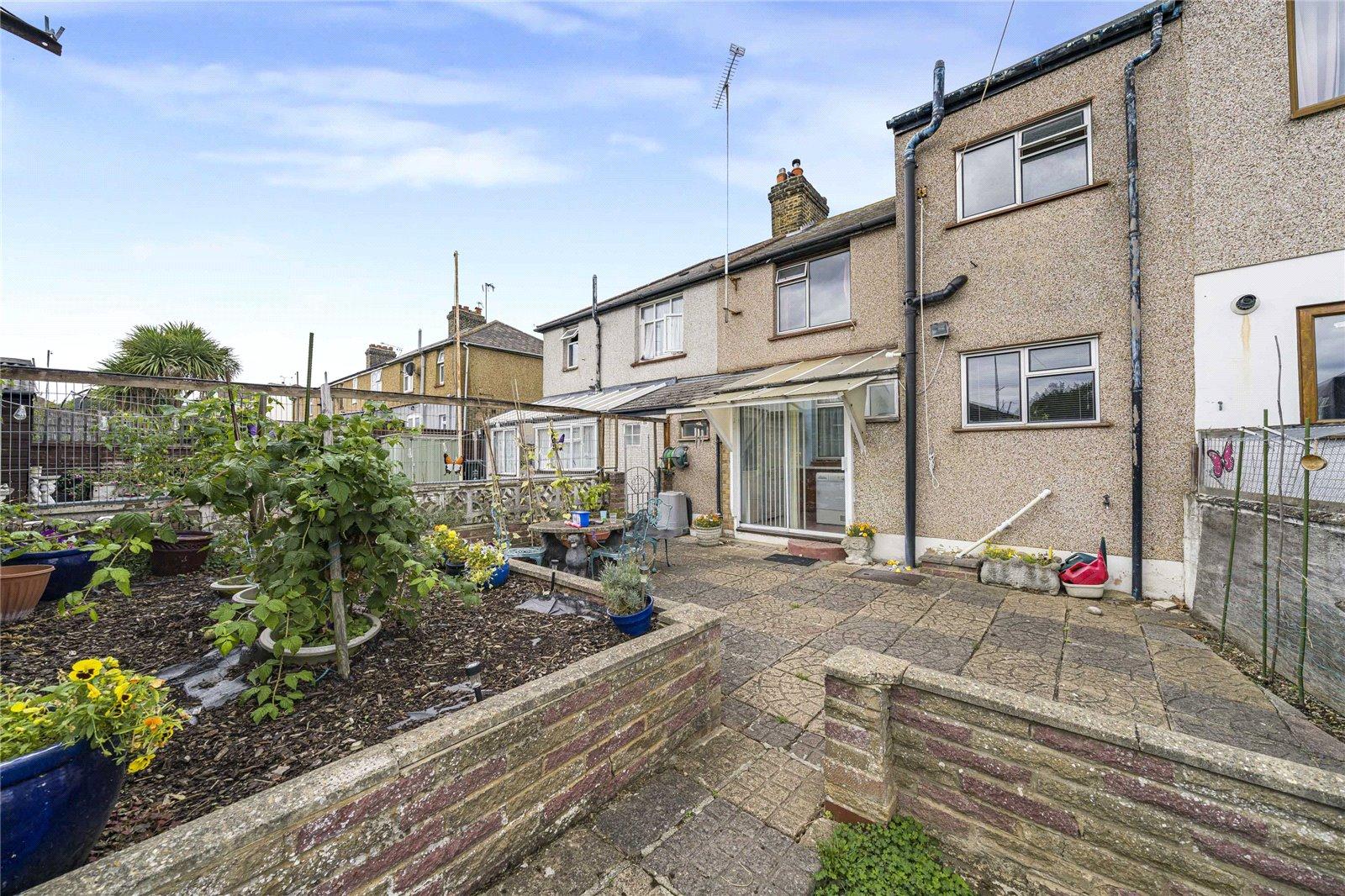 3 bedroom house for sale in Swanscombe | Robinson Jackson