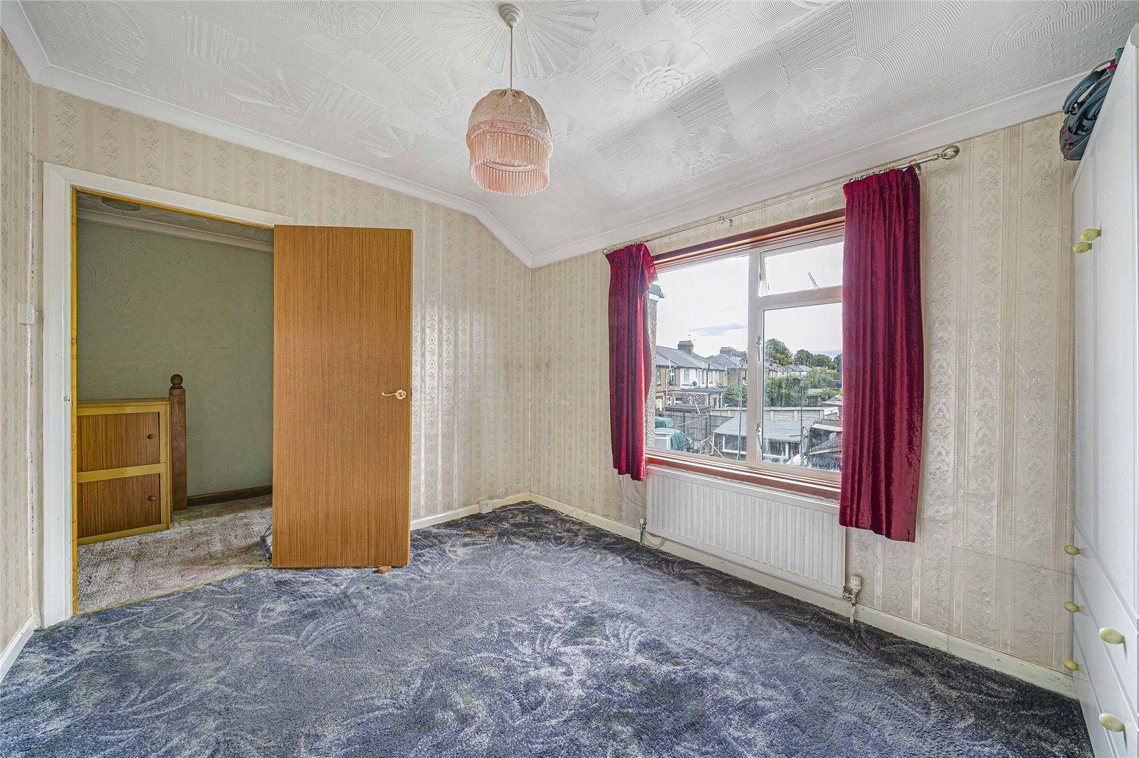 3 bedroom house for sale in Swanscombe | Robinson Jackson