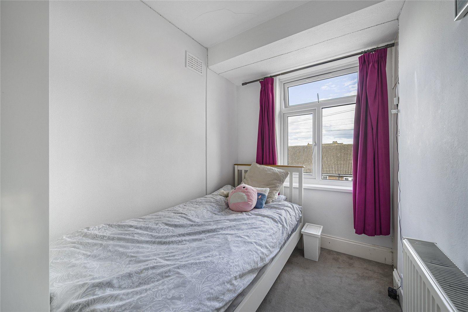 3 bedroom house for sale in Swanscombe | Robinson Jackson