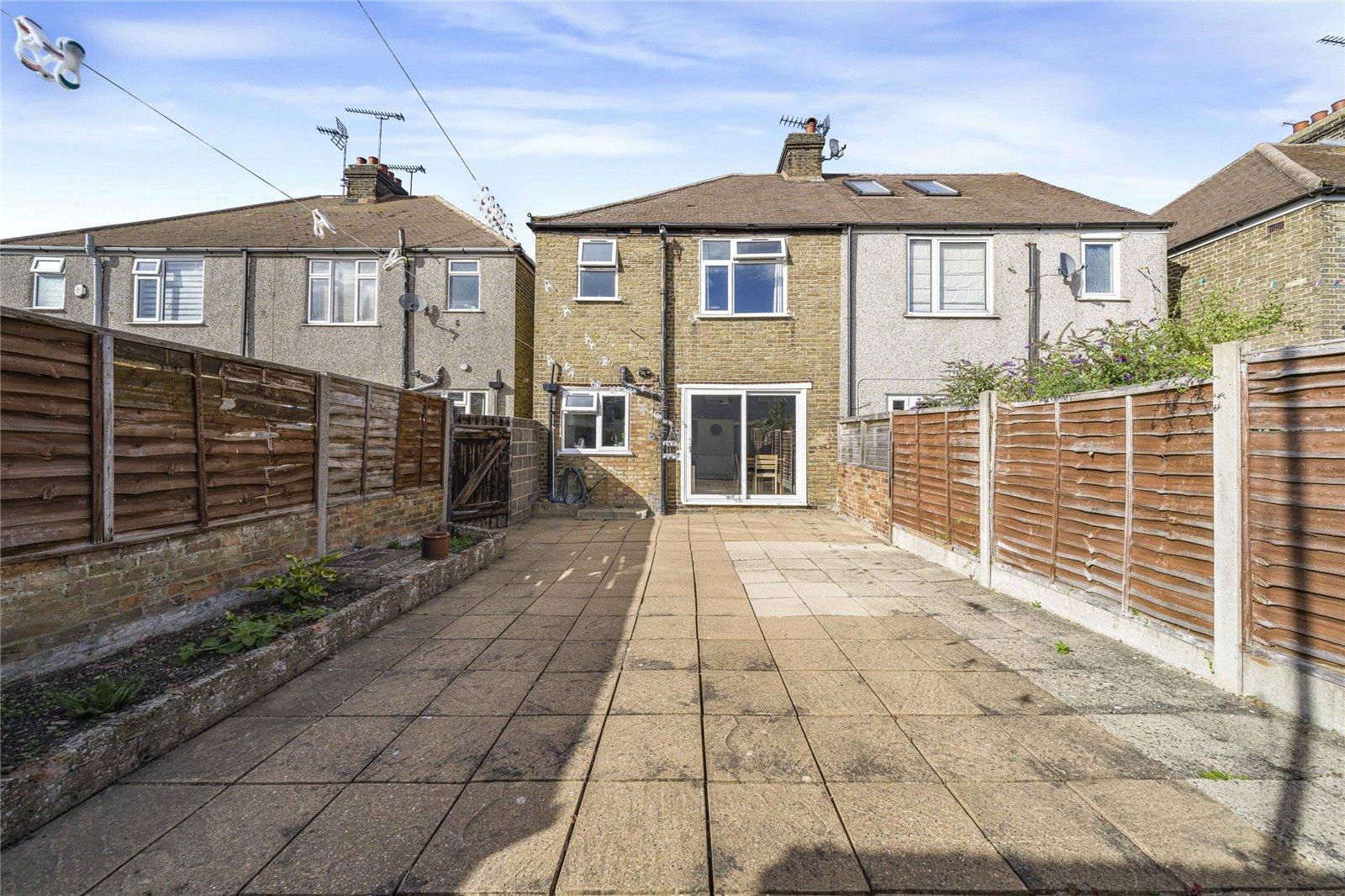 3 bedroom house for sale in Swanscombe | Robinson Jackson