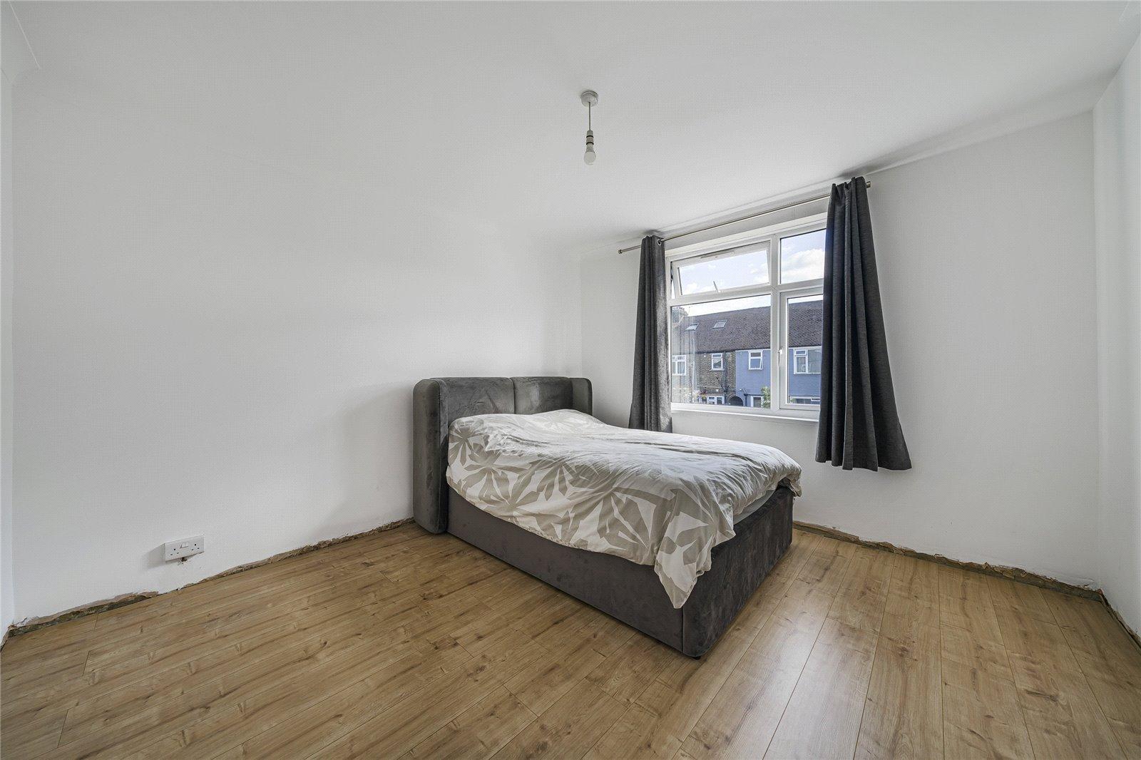 3 bedroom house for sale in Swanscombe | Robinson Jackson