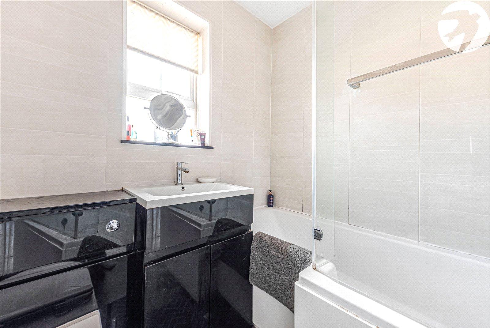 4 bedroom house for sale in Swanscombe | Robinson Jackson