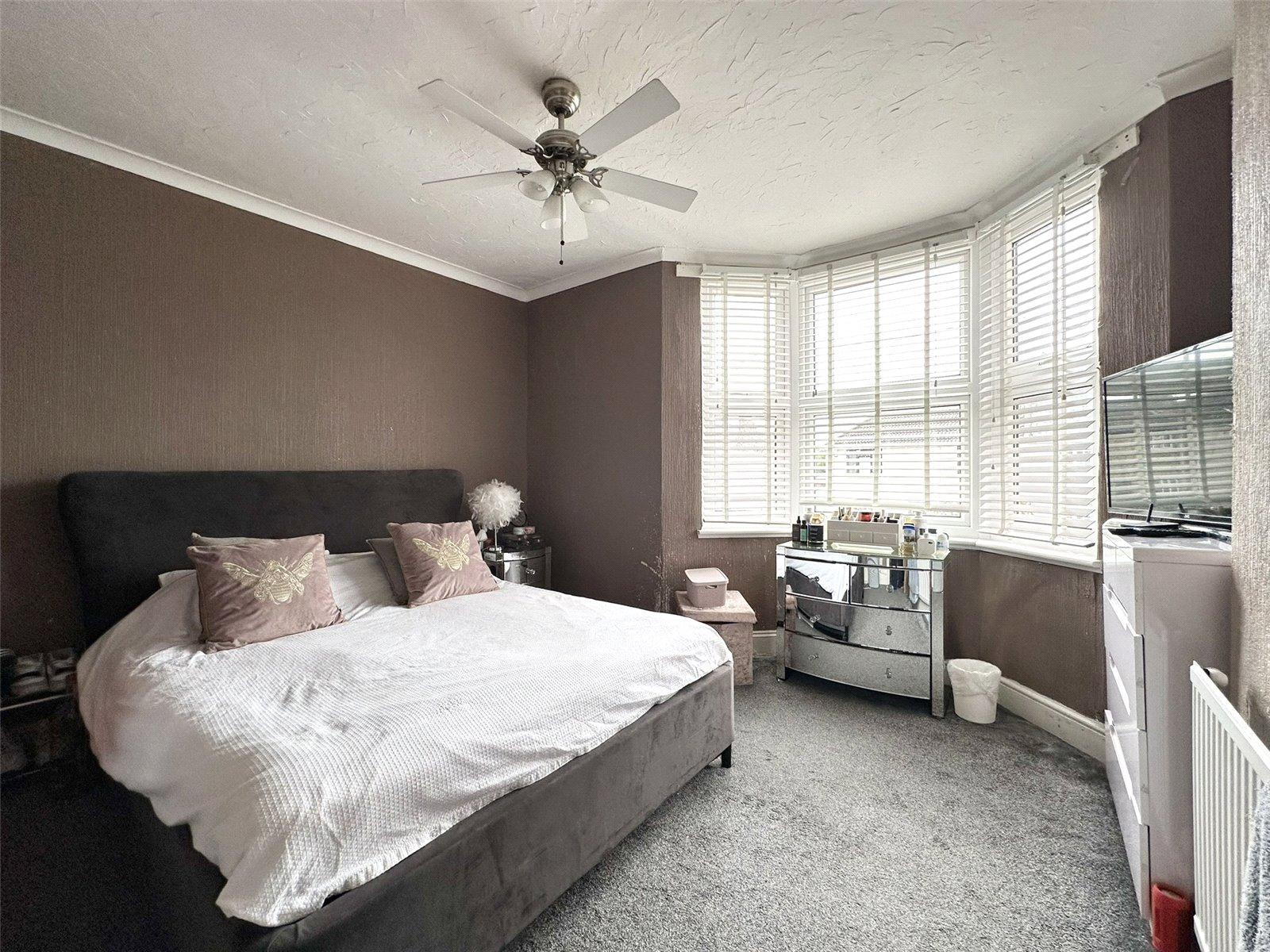 2 bedroom house for sale in Greenhithe | Robinson Jackson