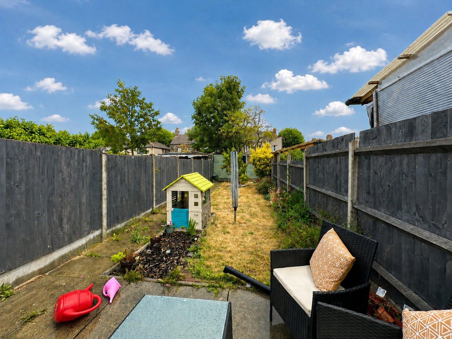 2 bedroom house for sale in Greenhithe | Robinson Jackson