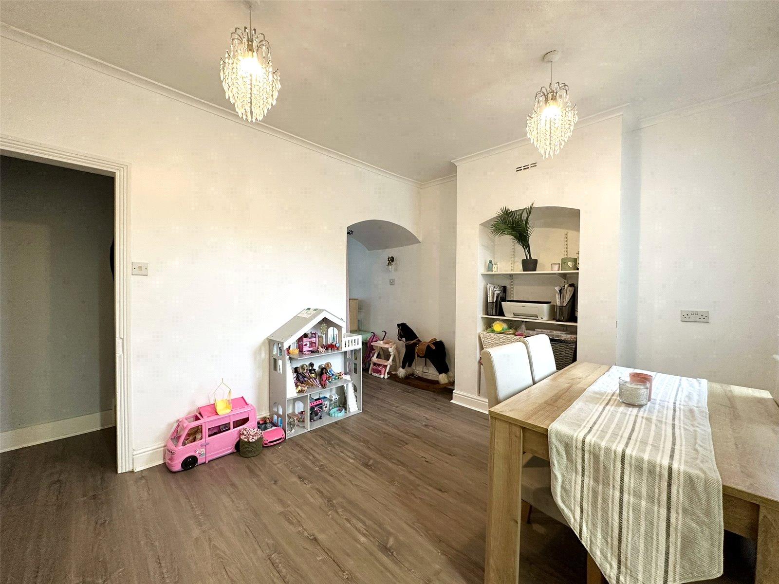2 bedroom house for sale in Greenhithe | Robinson Jackson