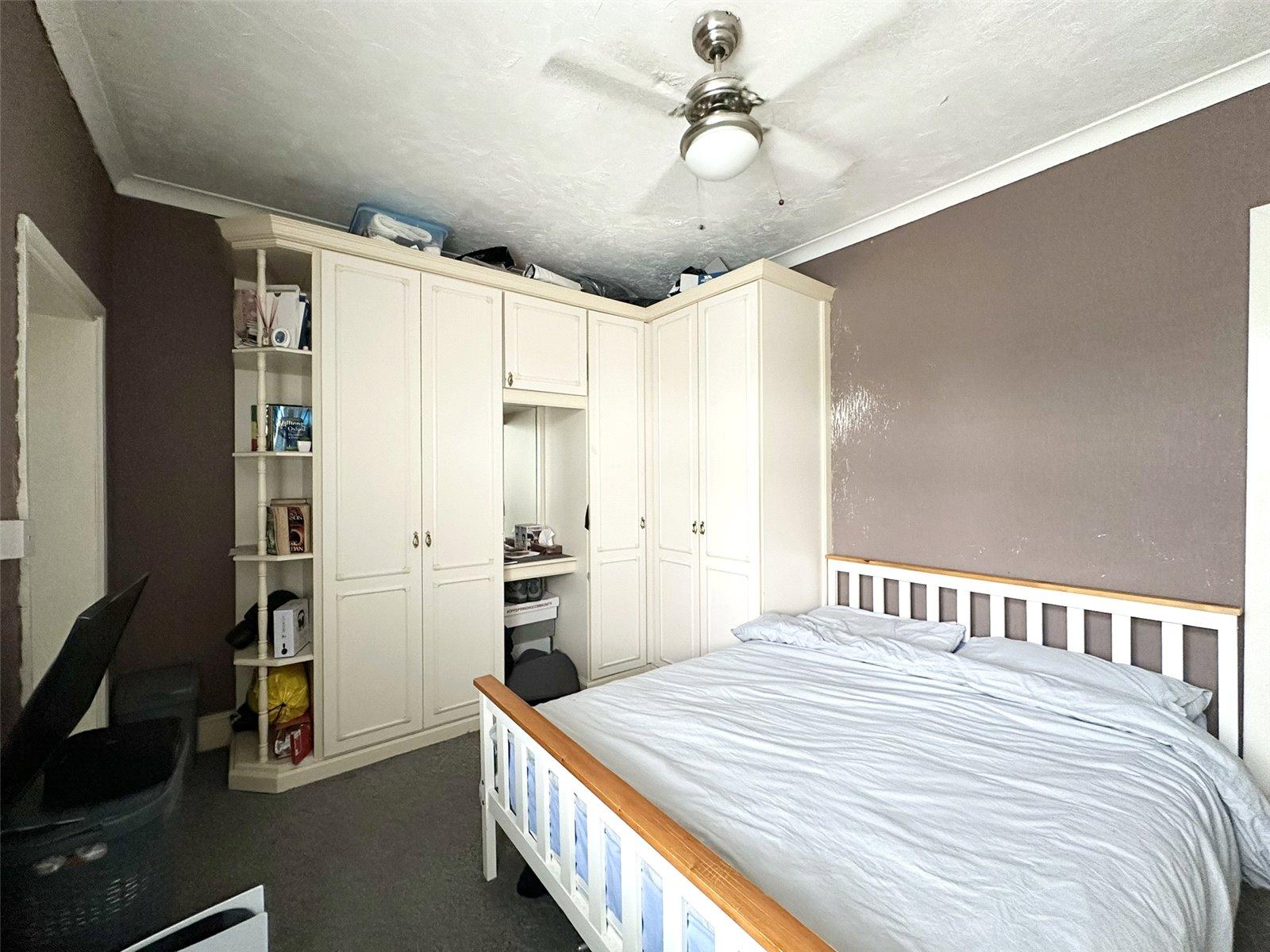 2 bedroom house for sale in Greenhithe | Robinson Jackson