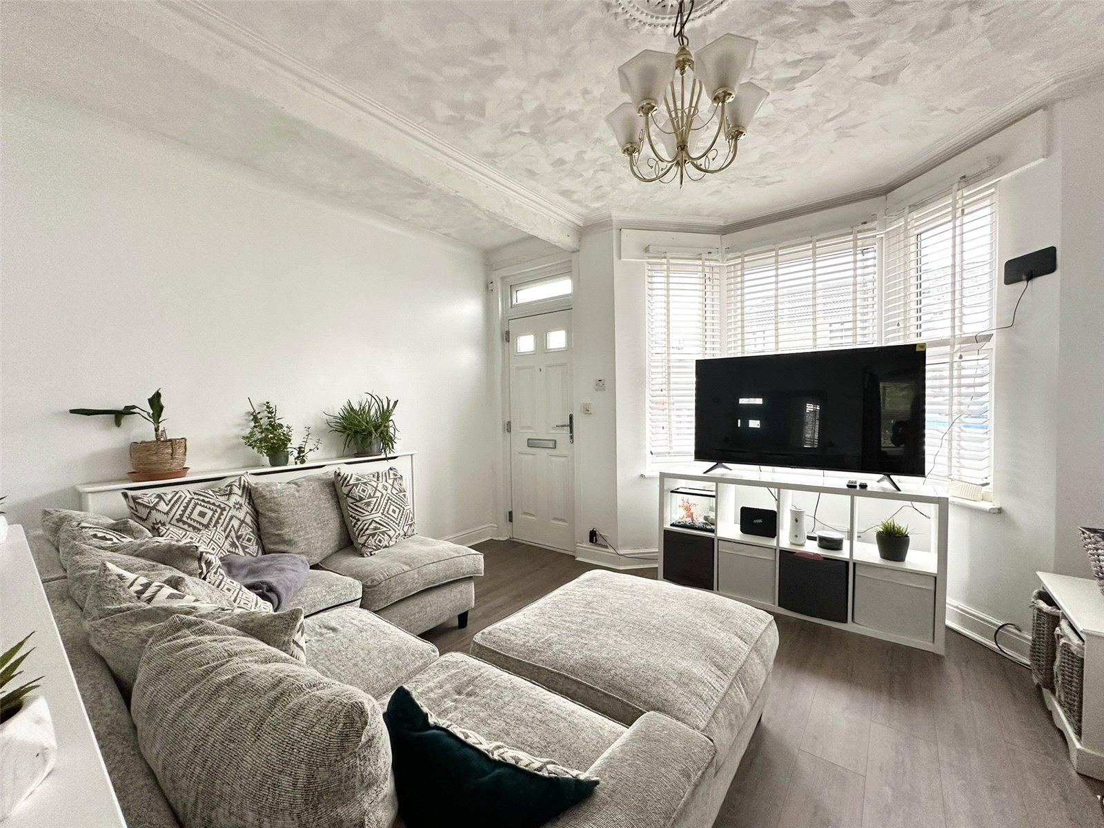 2 bedroom house for sale in Greenhithe | Robinson Jackson