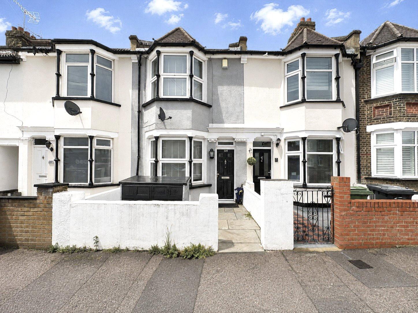 2 bedroom house for sale in Greenhithe | Robinson Jackson