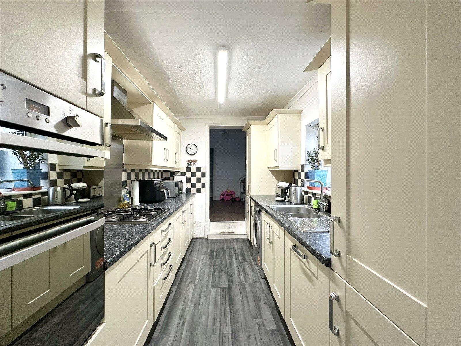 2 bedroom house for sale in Greenhithe | Robinson Jackson