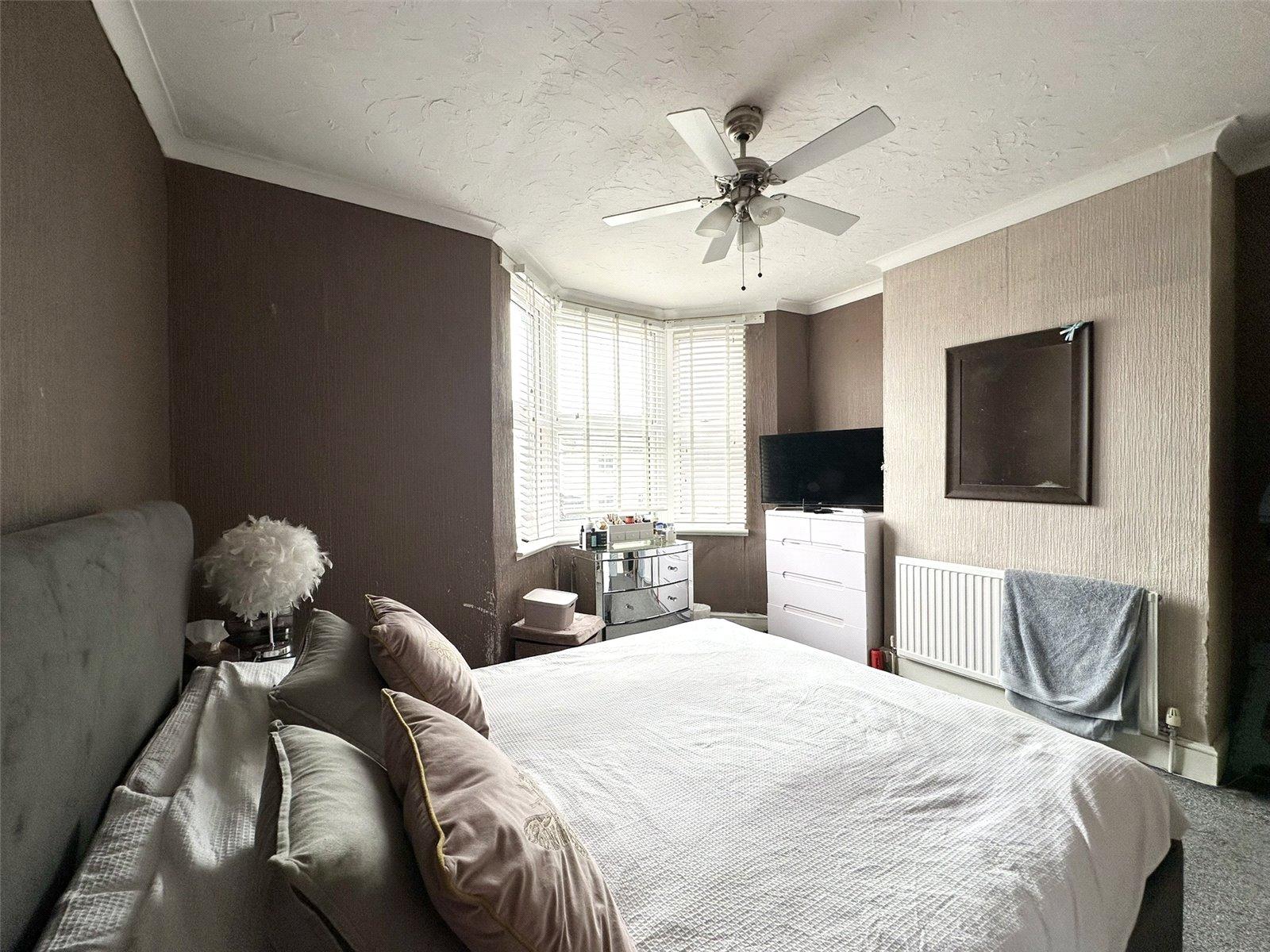 2 bedroom house for sale in Greenhithe | Robinson Jackson