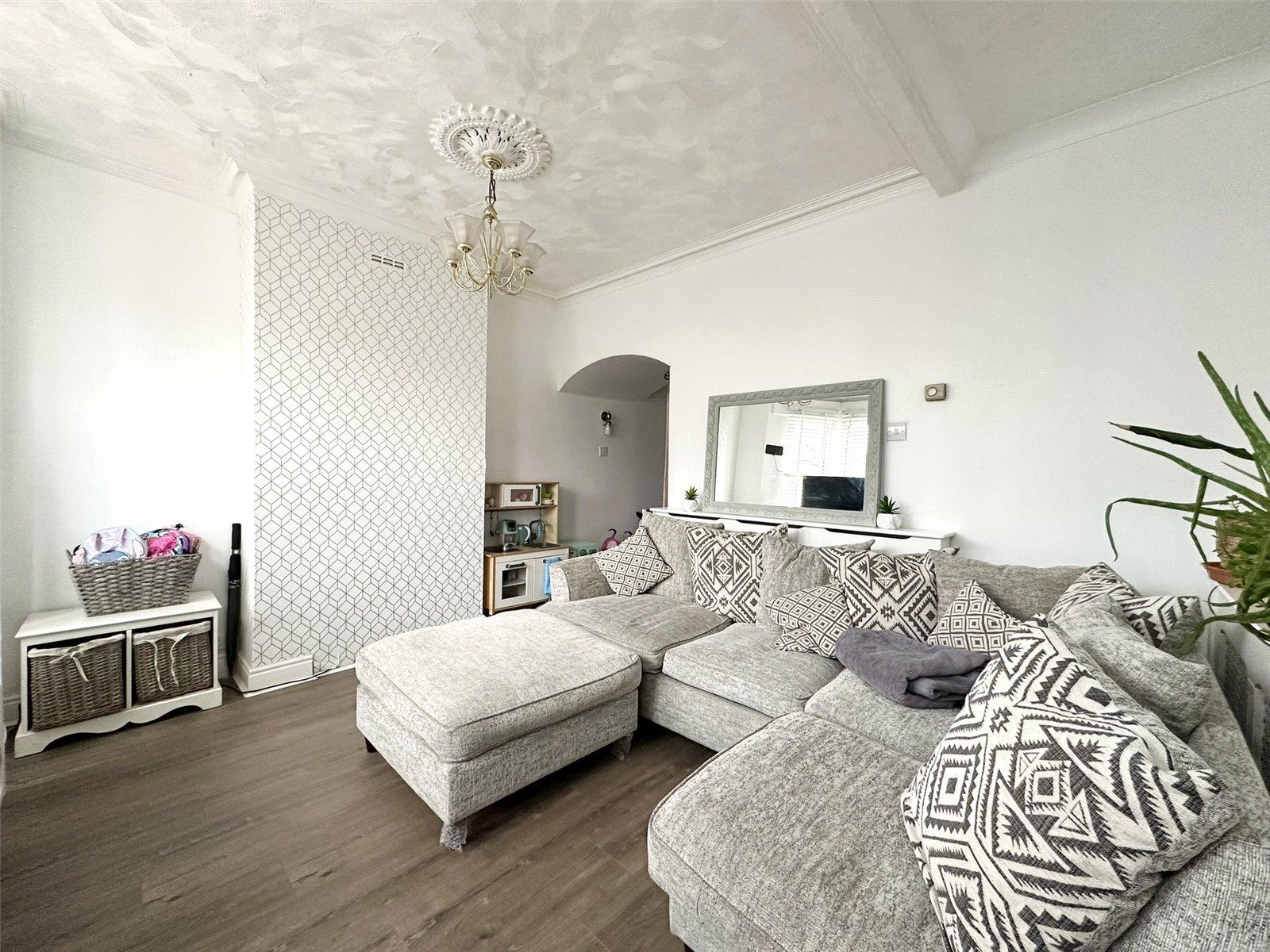 2 bedroom house for sale in Greenhithe | Robinson Jackson