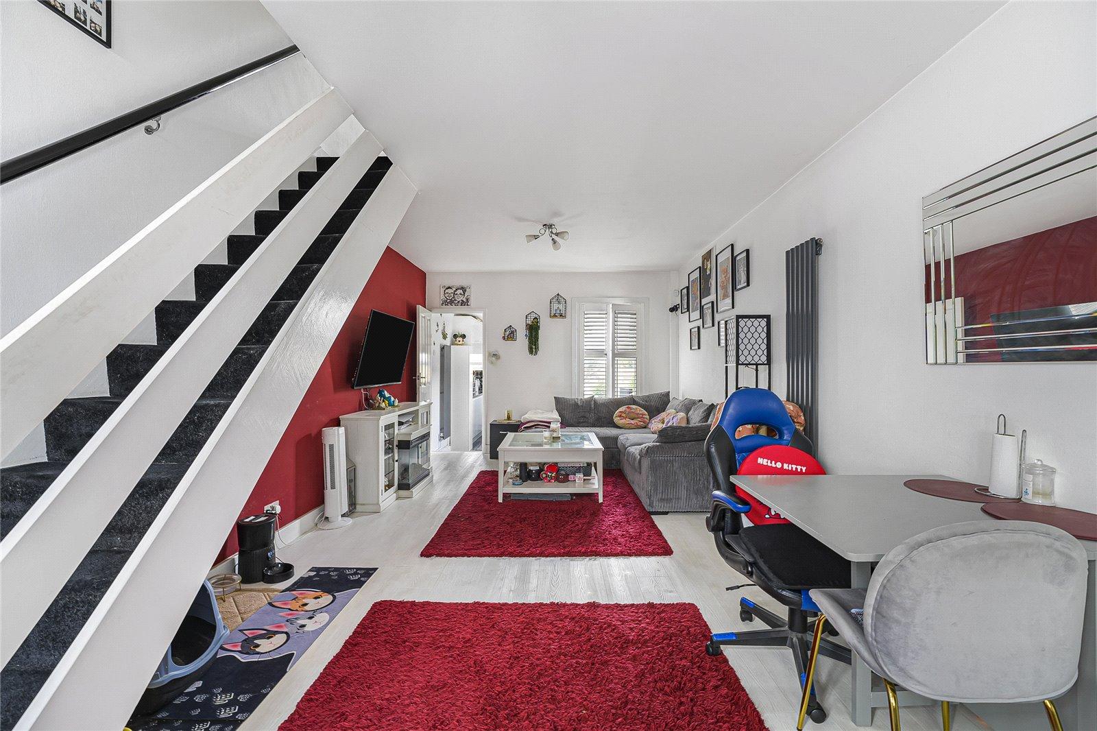 2 bedroom house for sale in Greenhithe | Robinson Jackson