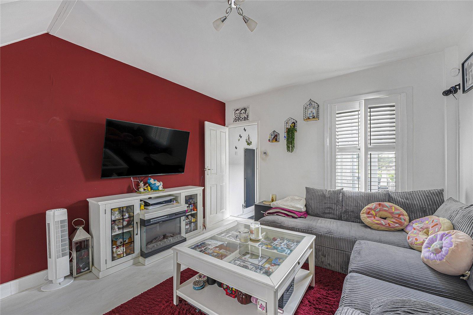 2 bedroom house for sale in Greenhithe | Robinson Jackson