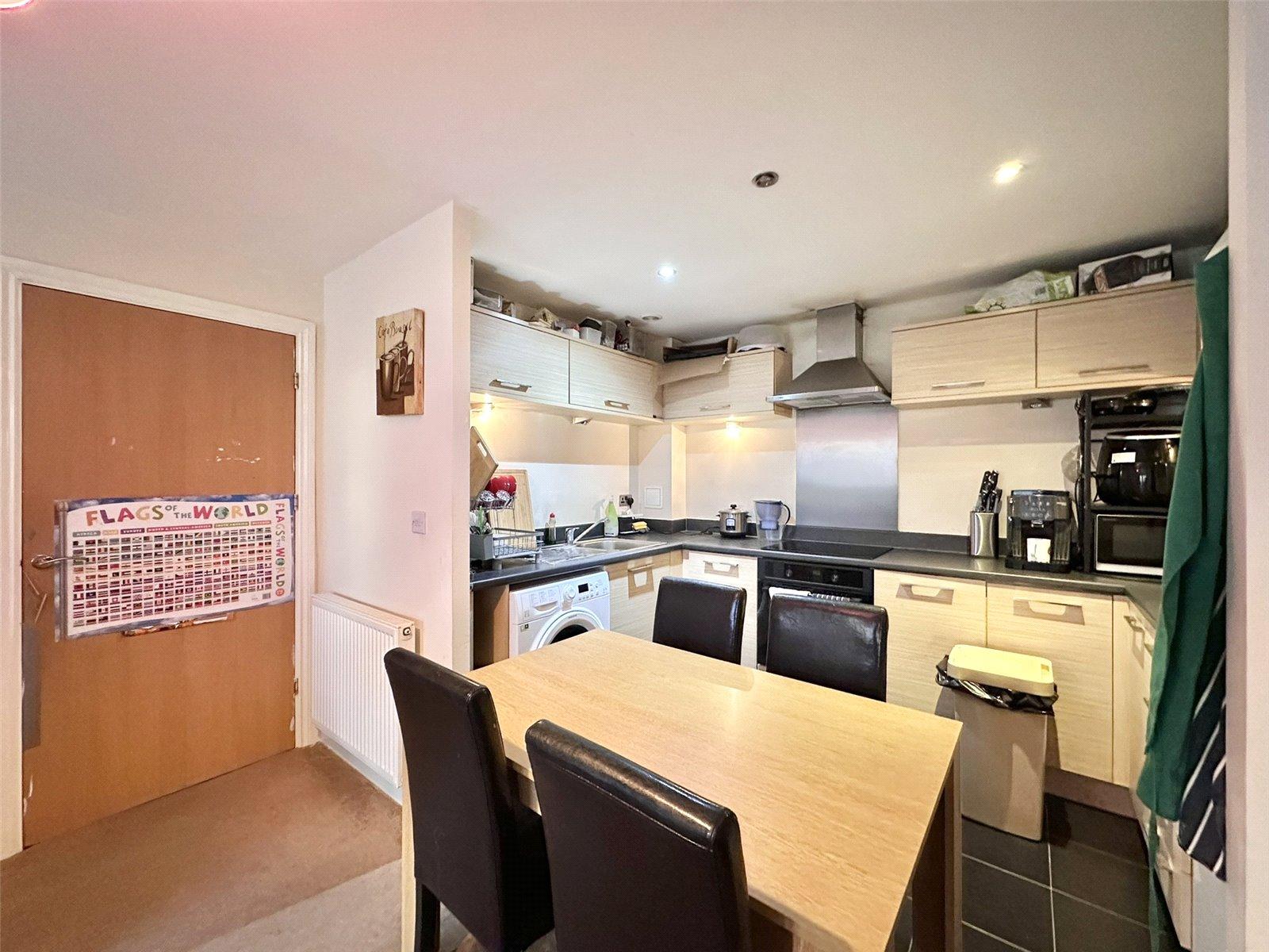 2 bedroom property for sale in Greenhithe | Robinson Jackson