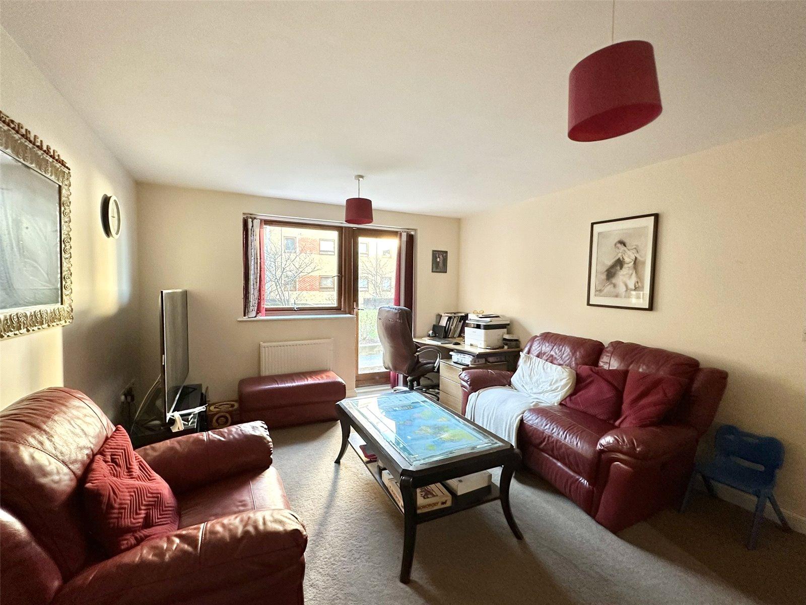 2 bedroom property for sale in Greenhithe | Robinson Jackson