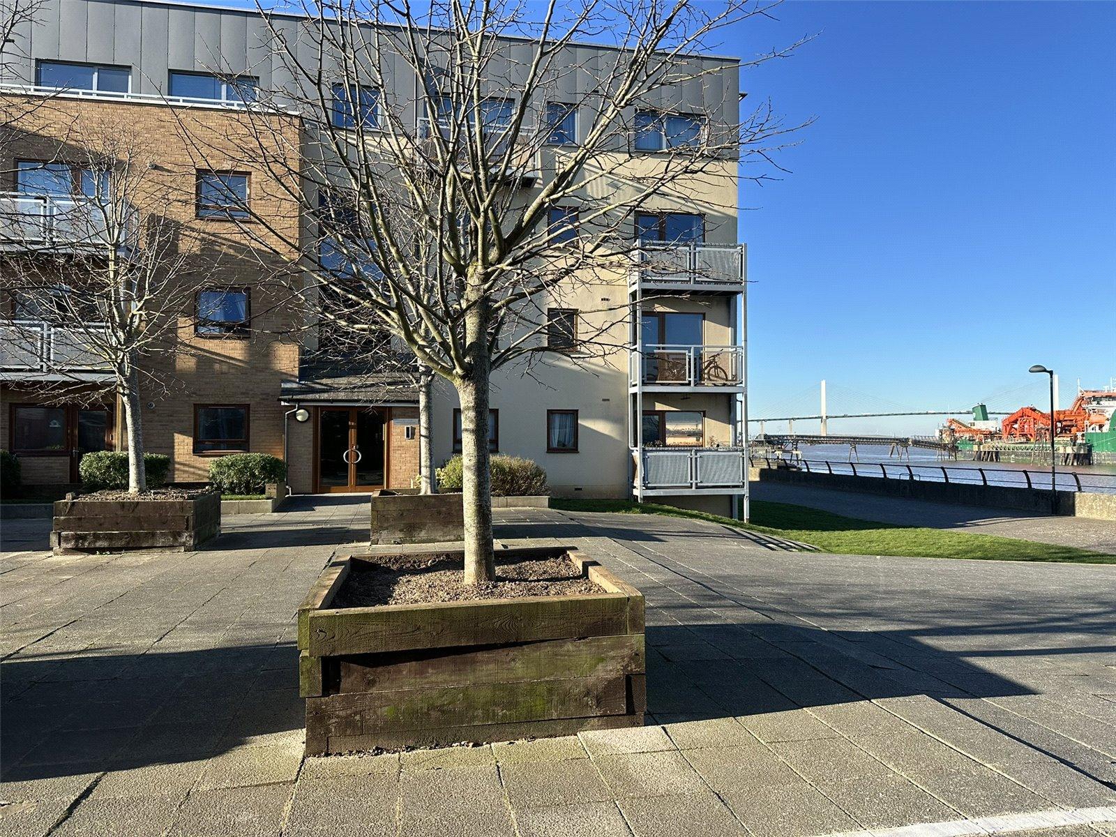 2 bedroom property for sale in Greenhithe | Robinson Jackson
