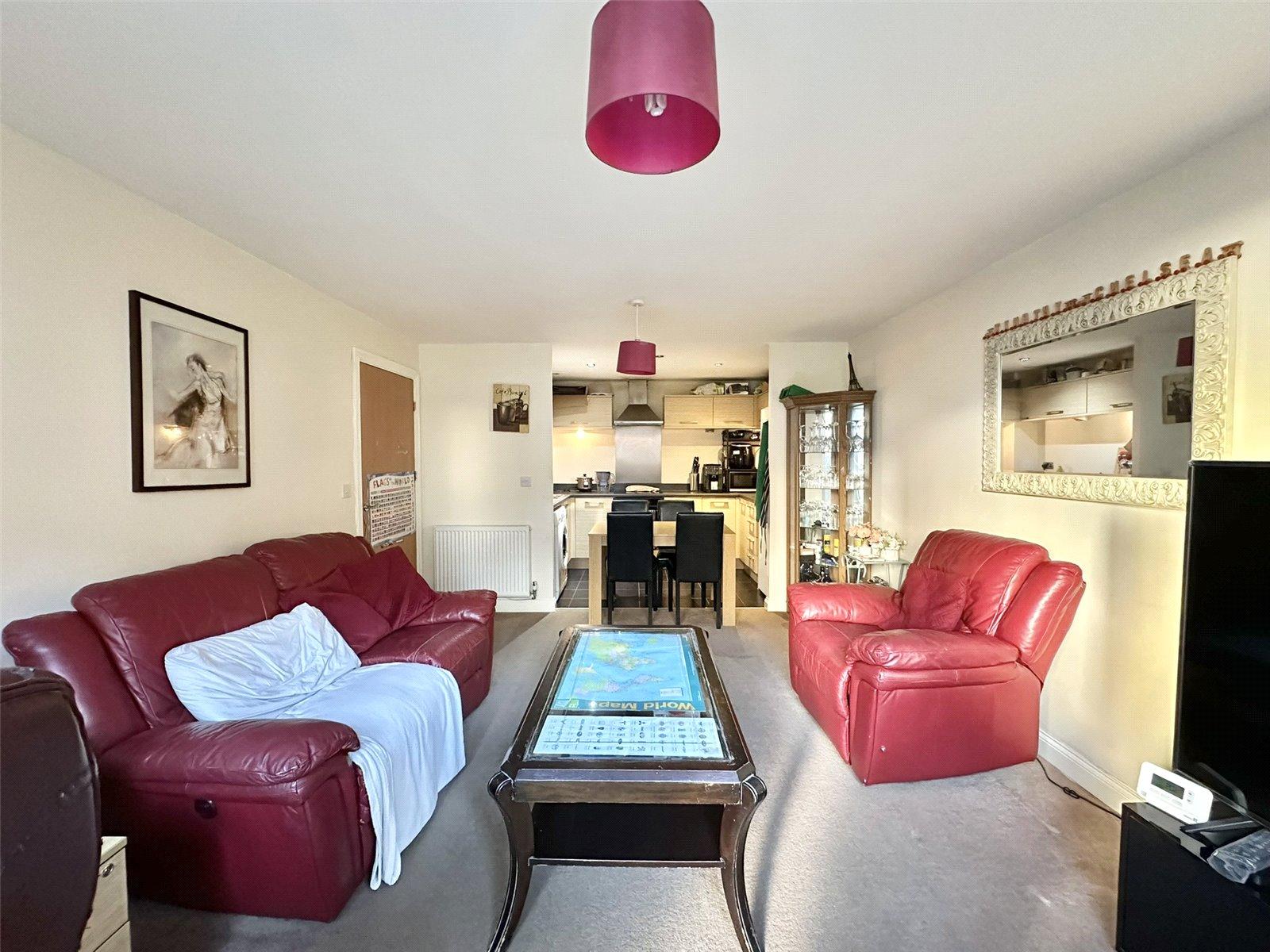2 bedroom property for sale in Greenhithe | Robinson Jackson