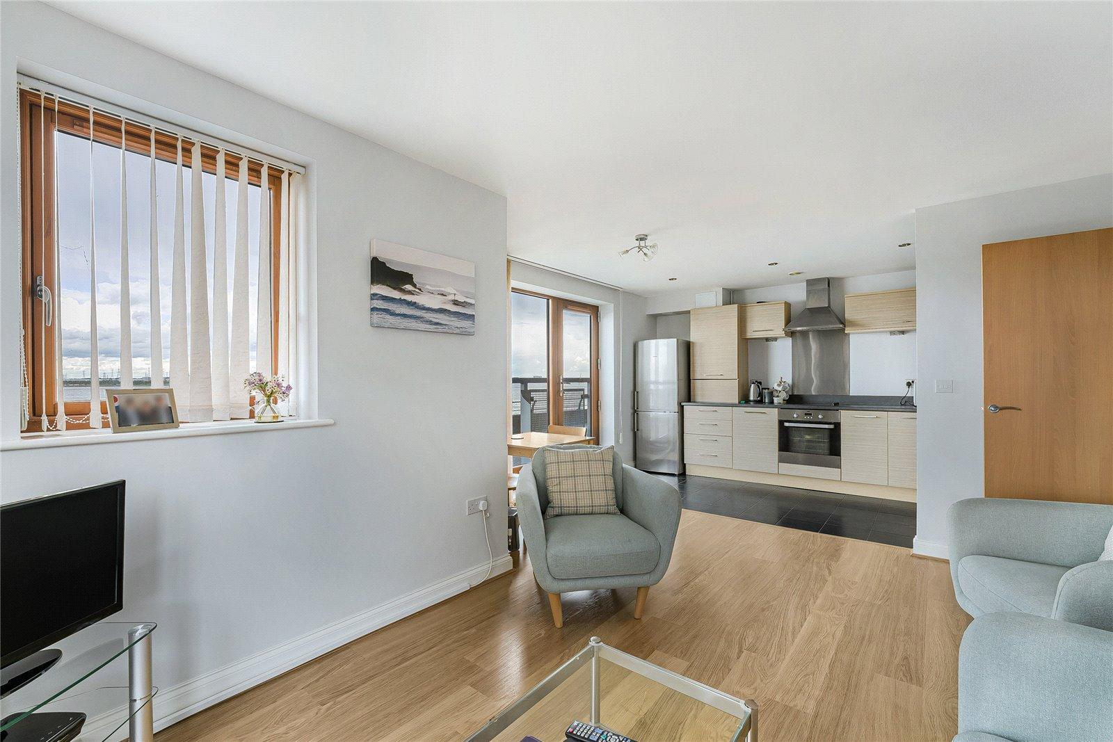 2 bedroom property for sale in Greenhithe | Robinson Jackson