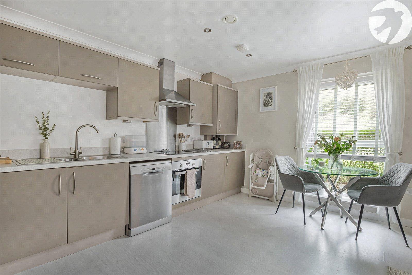 2 bedroom property for sale in Greenhithe | Robinson Jackson