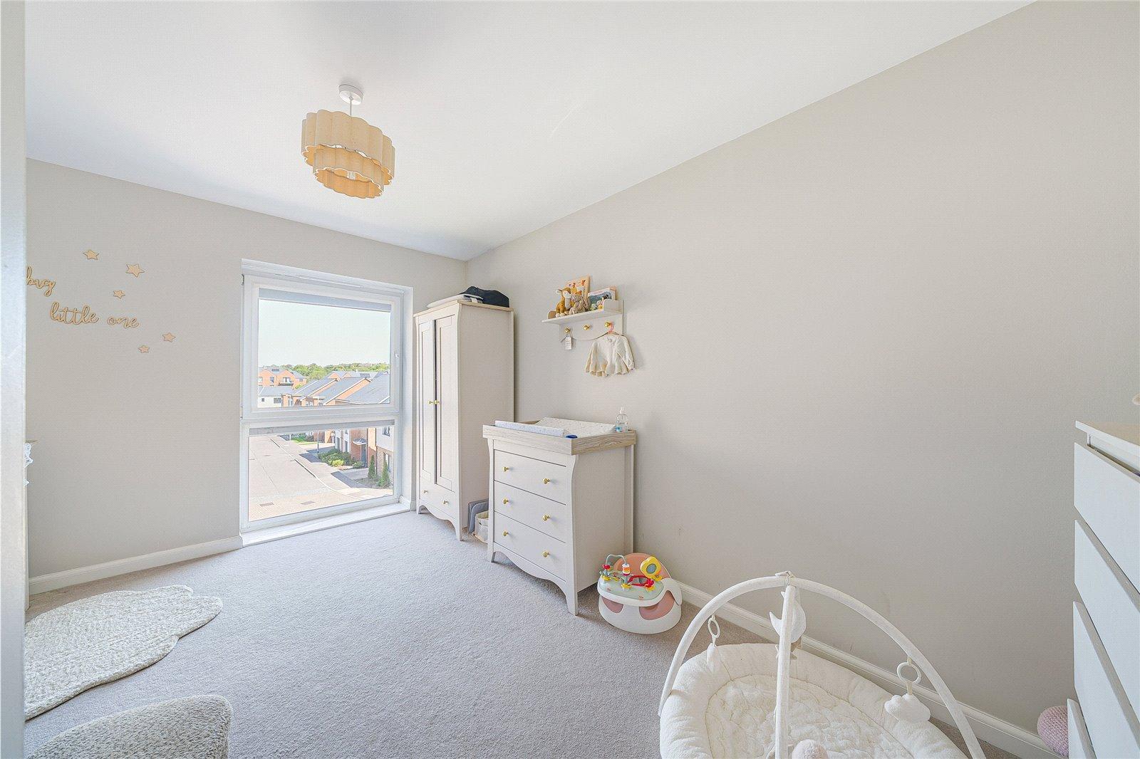 2 bedroom property for sale in Greenhithe | Robinson Jackson