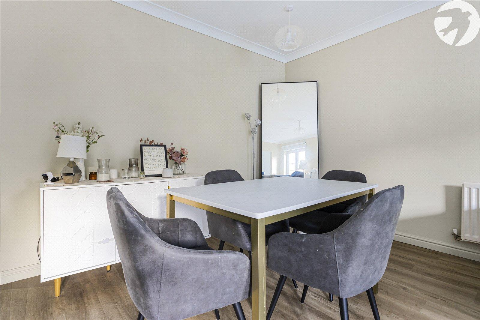 2 bedroom property for sale in Greenhithe | Robinson Jackson