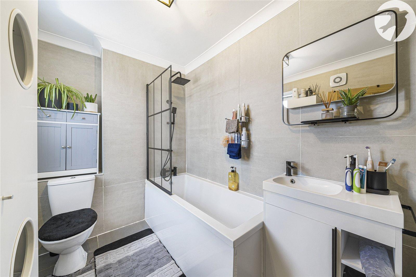 2 bedroom house for sale in Greenhithe | Robinson Jackson