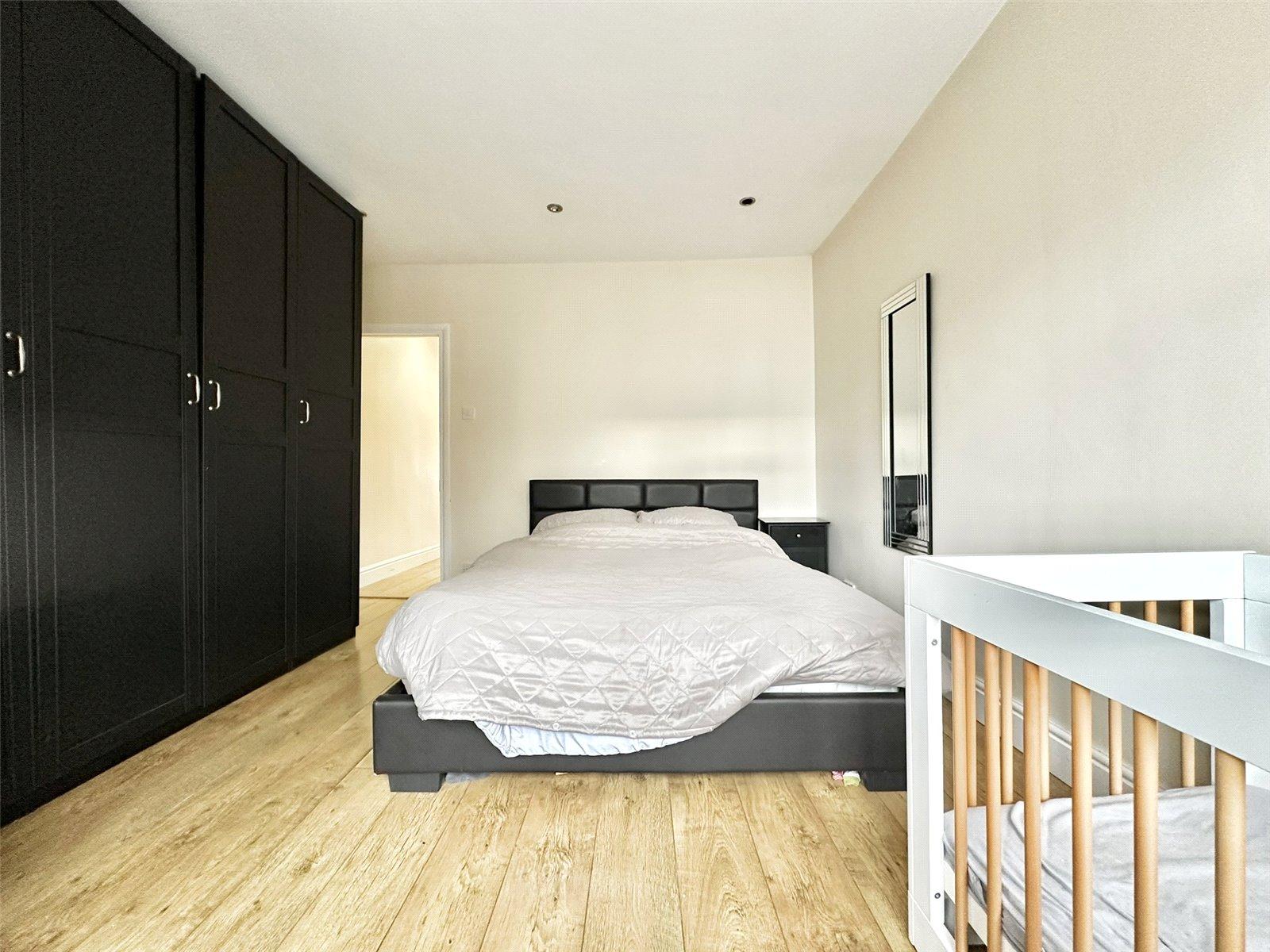3 bedroom house for sale in Swanscombe | Robinson Jackson