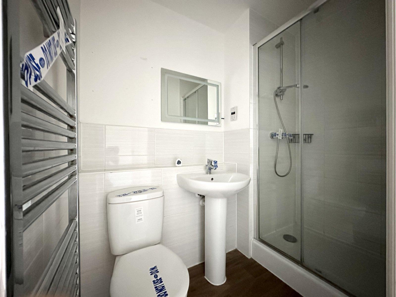 2 bedroom property for sale in Greenhithe | Robinson Jackson