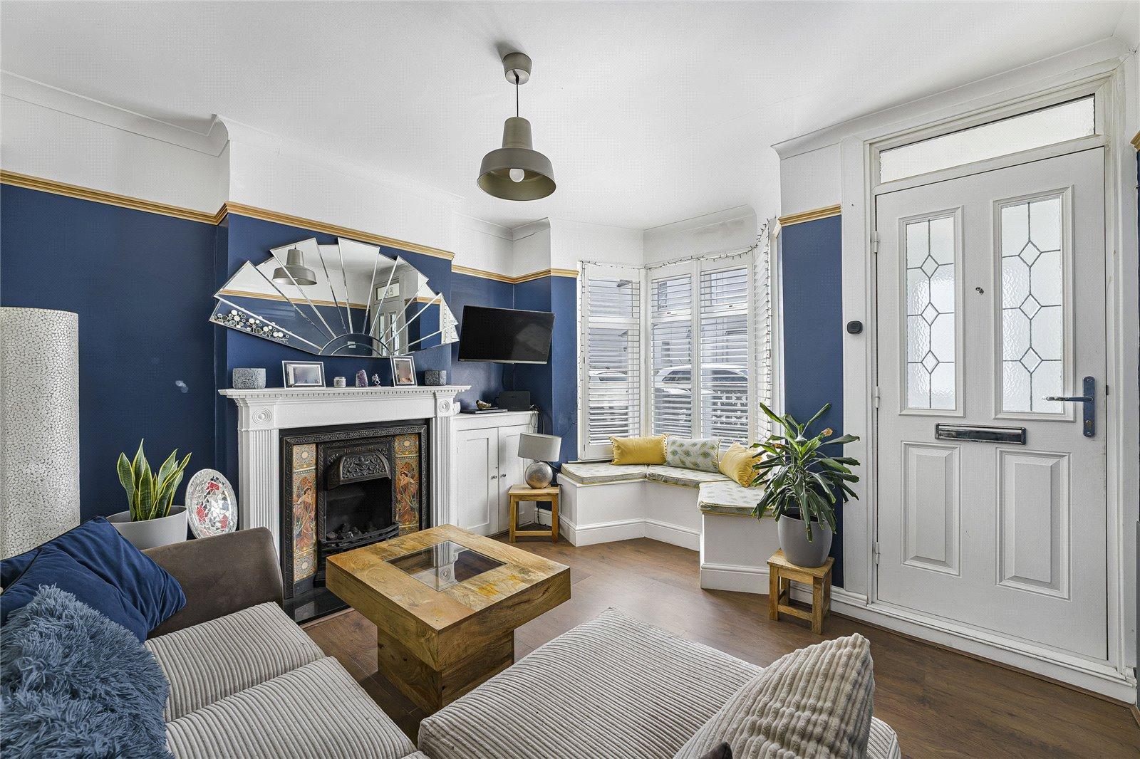 2 bedroom house for sale in Swanscombe | Robinson Jackson