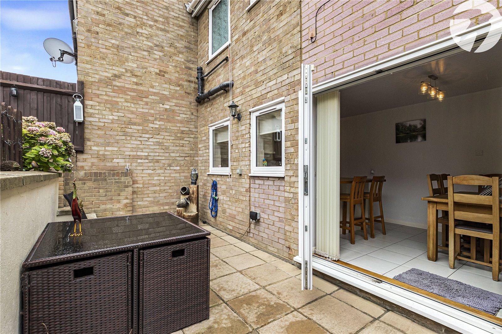 3 bedroom house for sale in Swanscombe | Robinson Jackson