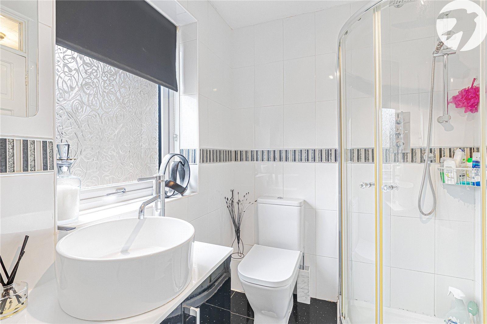 3 bedroom house for sale in Swanscombe | Robinson Jackson