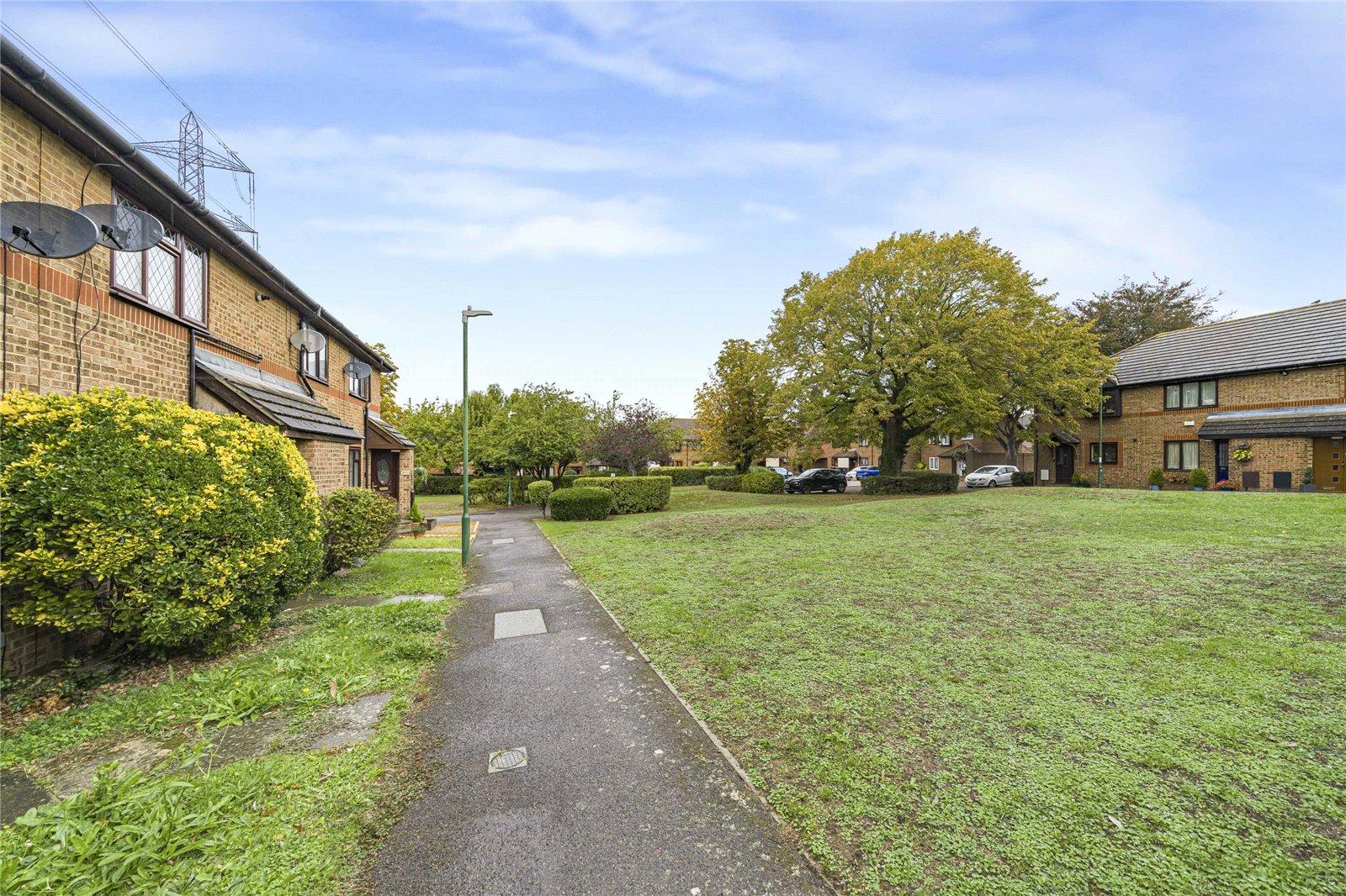 2 bedroom house for sale in Greenhithe | Robinson Jackson
