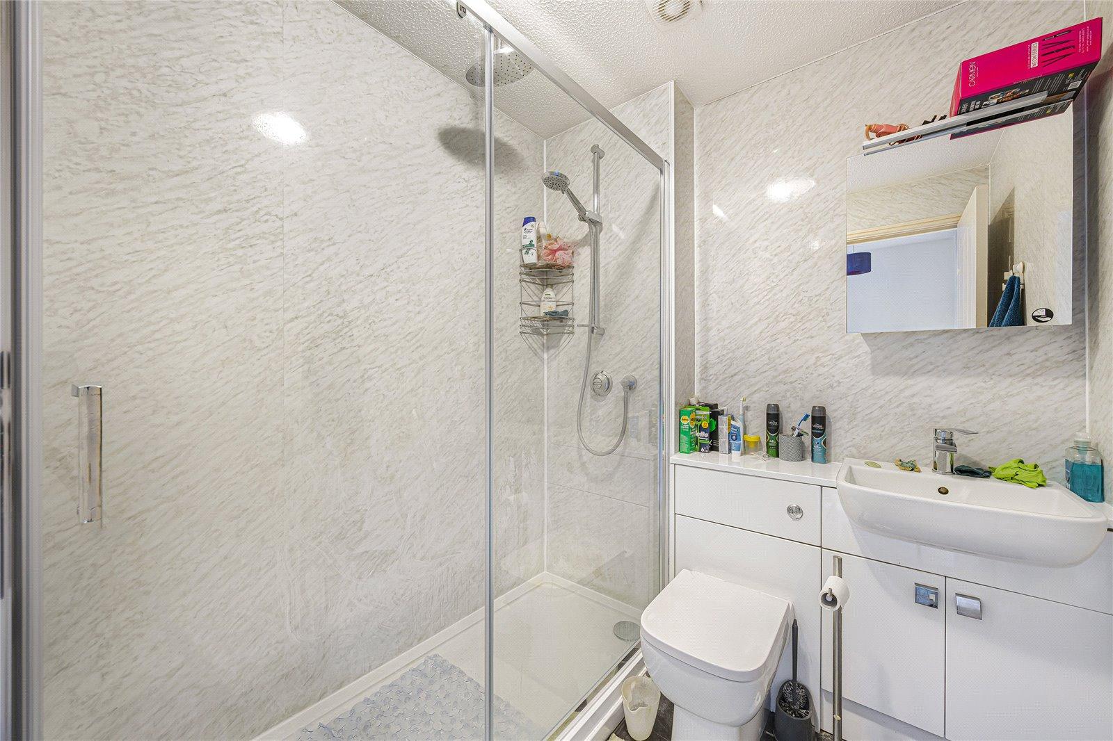 2 bedroom house for sale in Greenhithe | Robinson Jackson