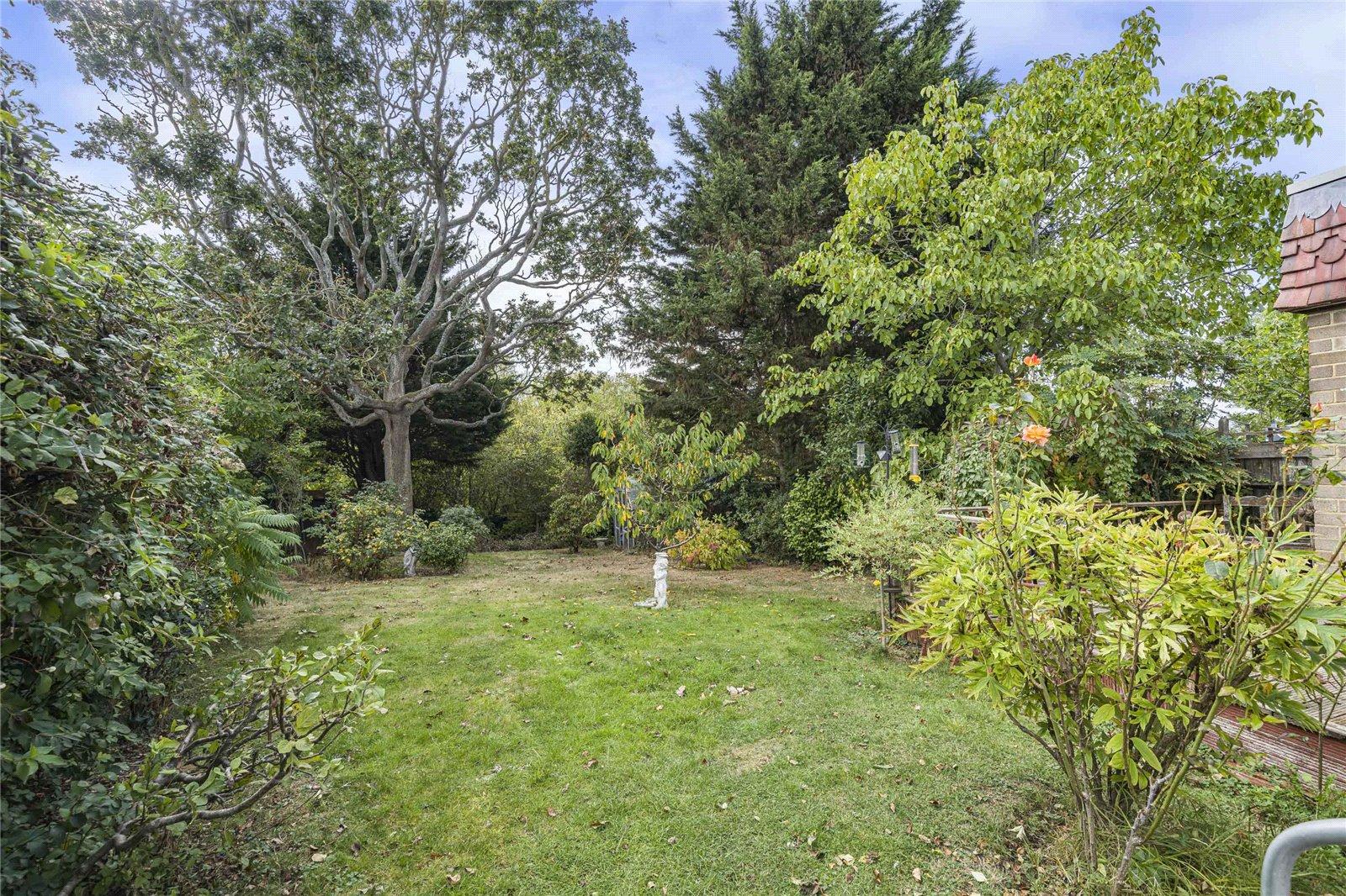 2 bedroom property for sale in Bean | Robinson Jackson