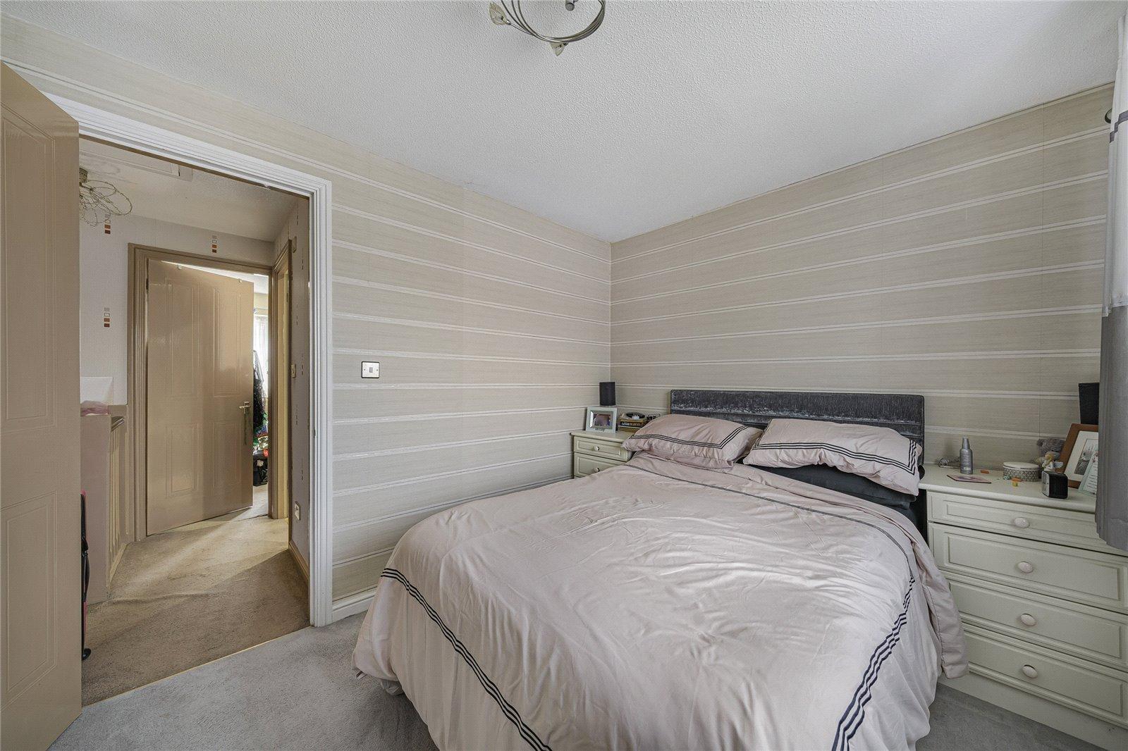 2 bedroom house for sale in Greenhithe | Robinson Jackson