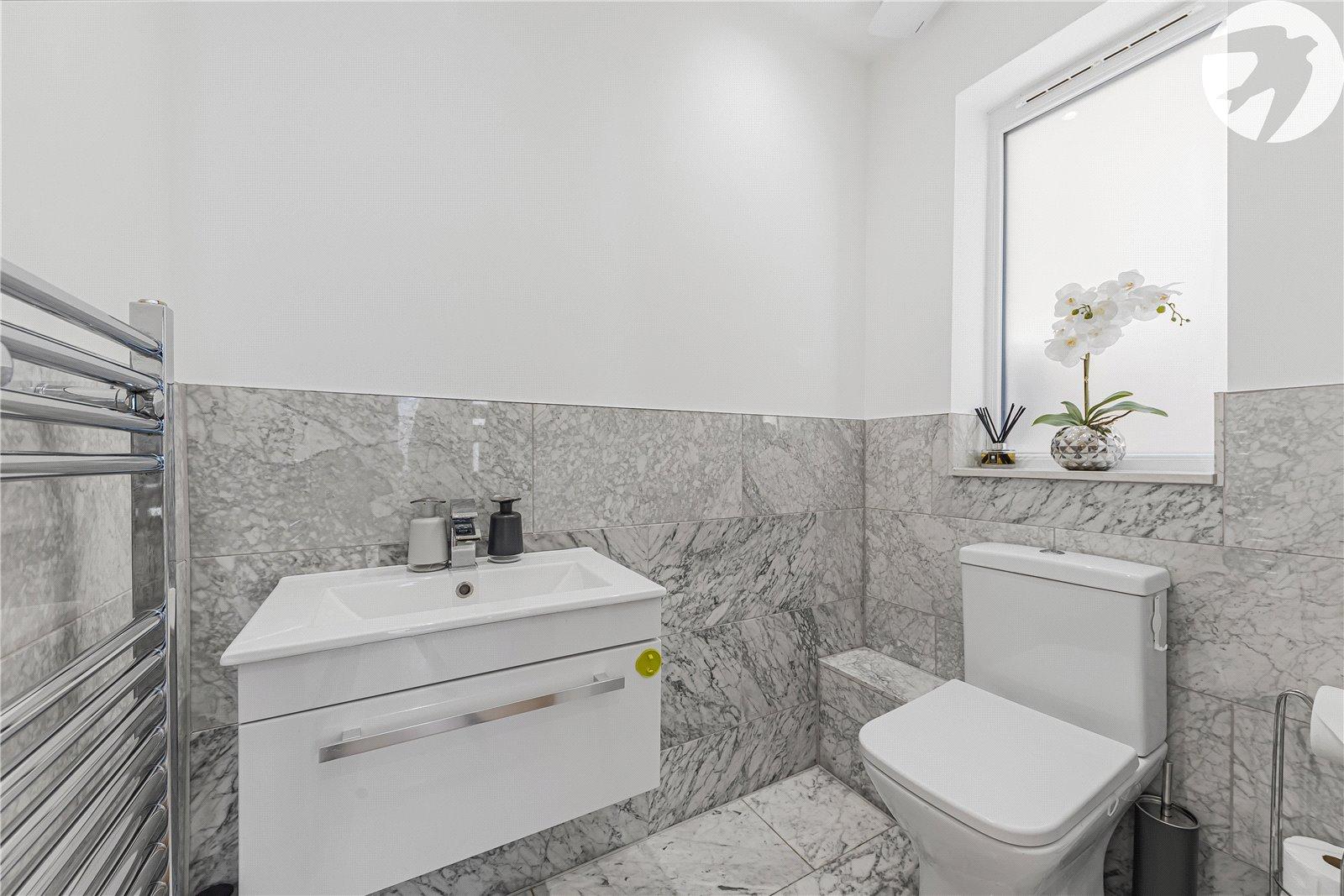 3 bedroom property for sale in Greenhithe | Robinson Jackson